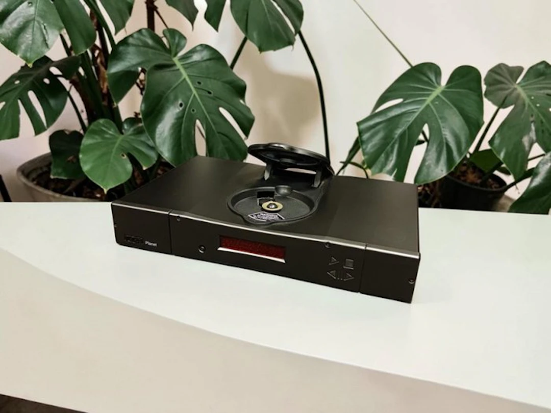 Rega - Planet CD player