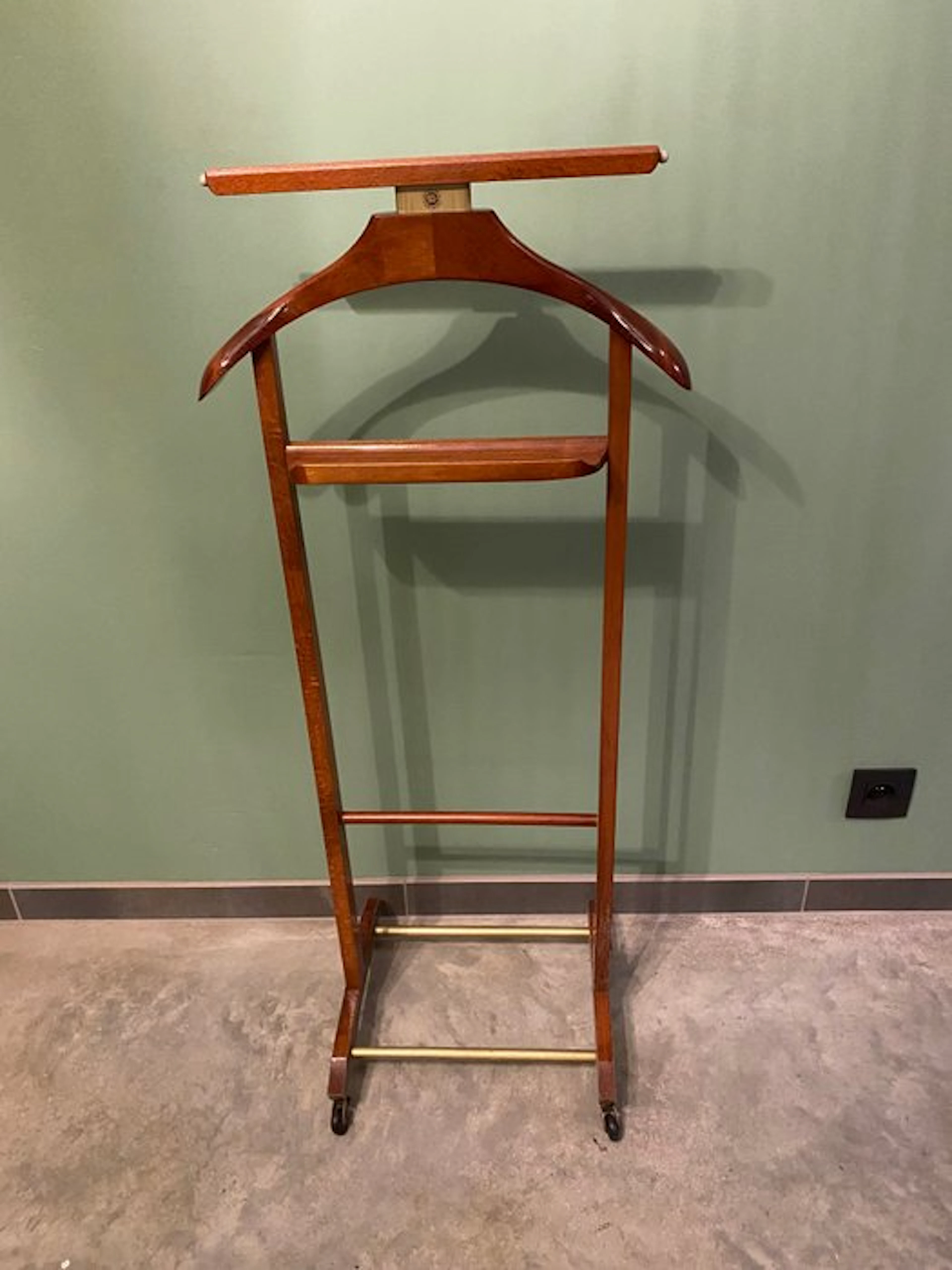 Fratelli Reguitti - Dressboy - Wood, Brass