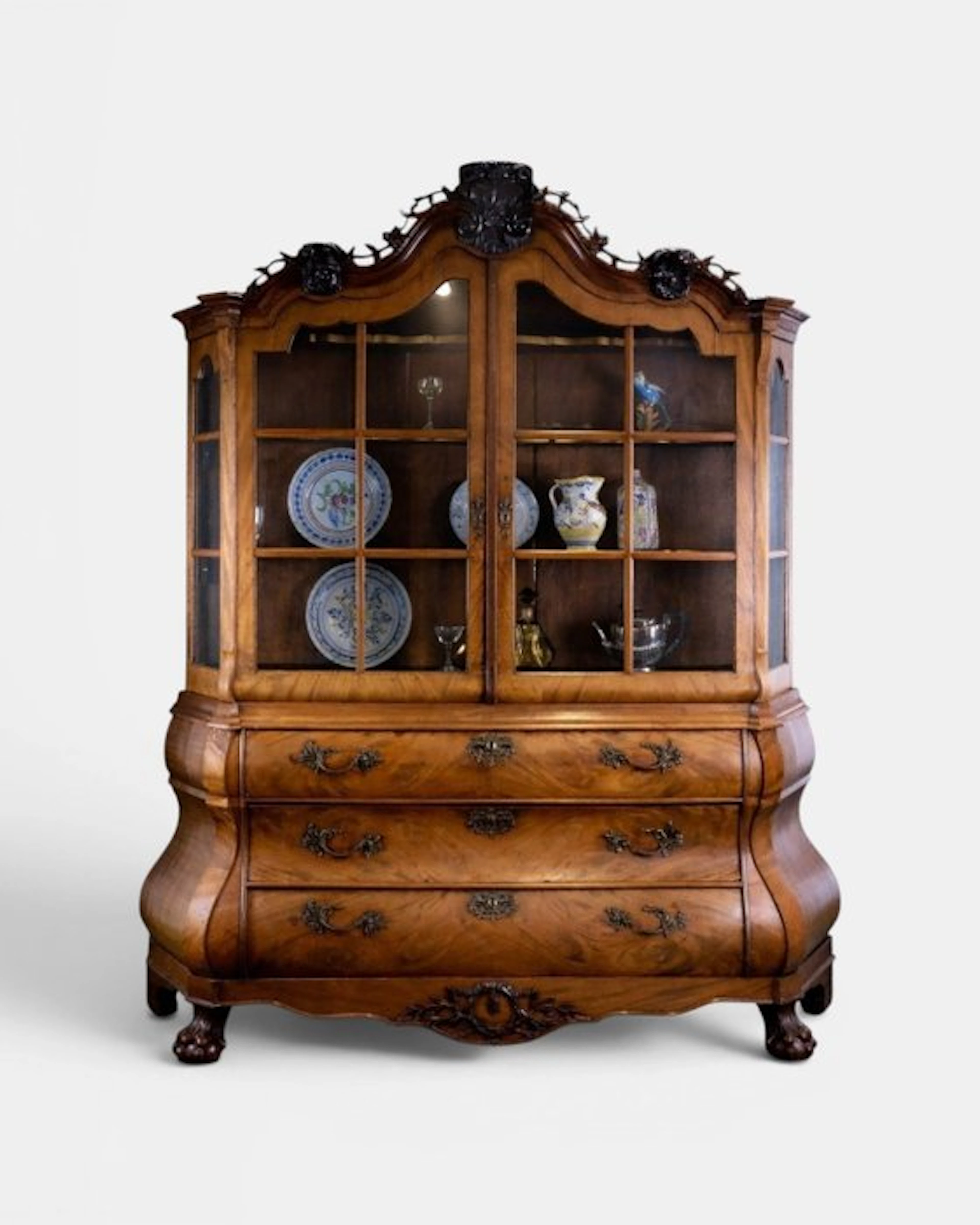 Display cabinet - Walnut