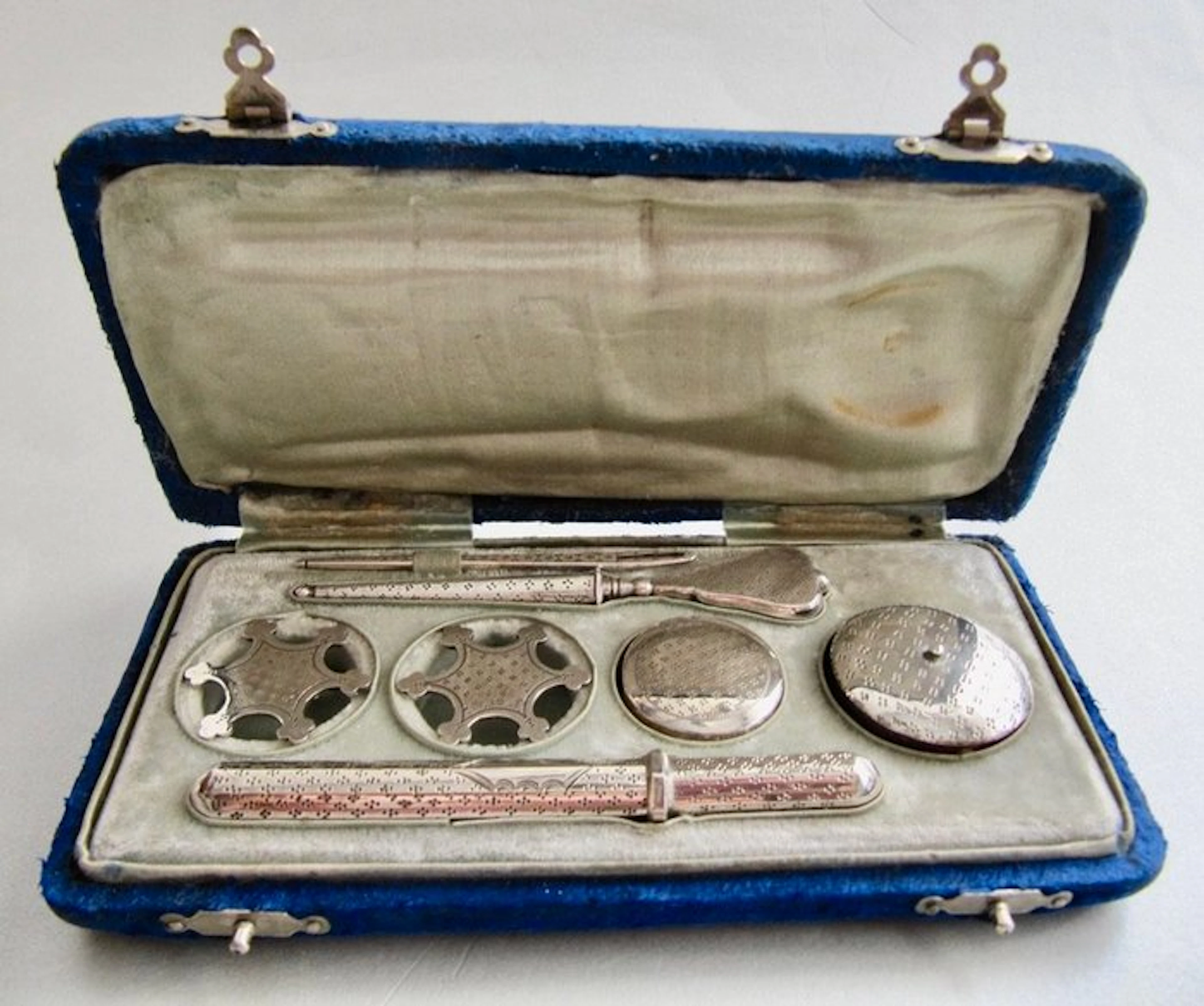 DUTCH ANTIQUE - Sewing set (9) - SILVER c. 1870 - 80