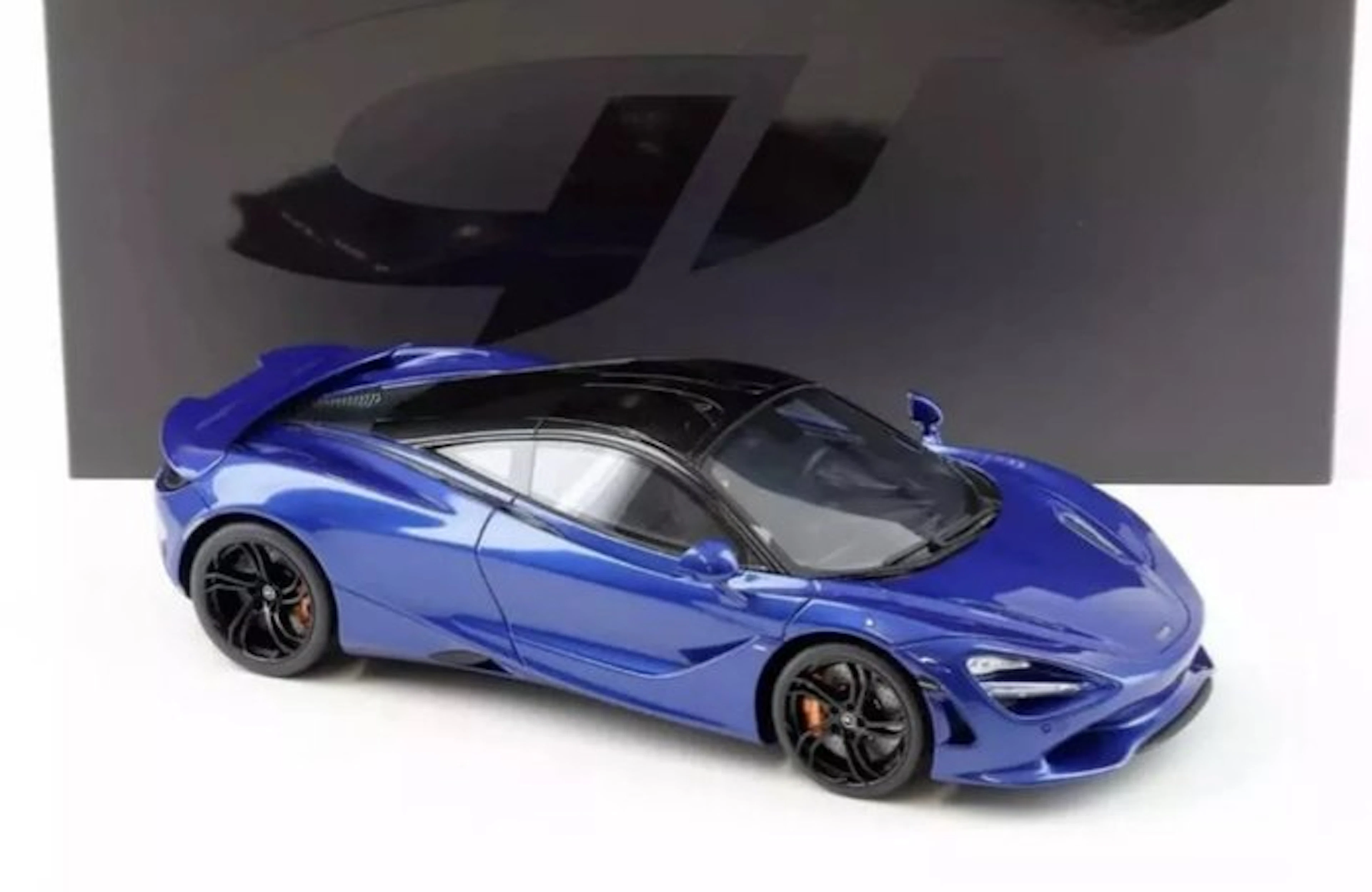 GT Spirit 1:18 - Model sports car - MCLAREN 750S - GT458 - Limited edition