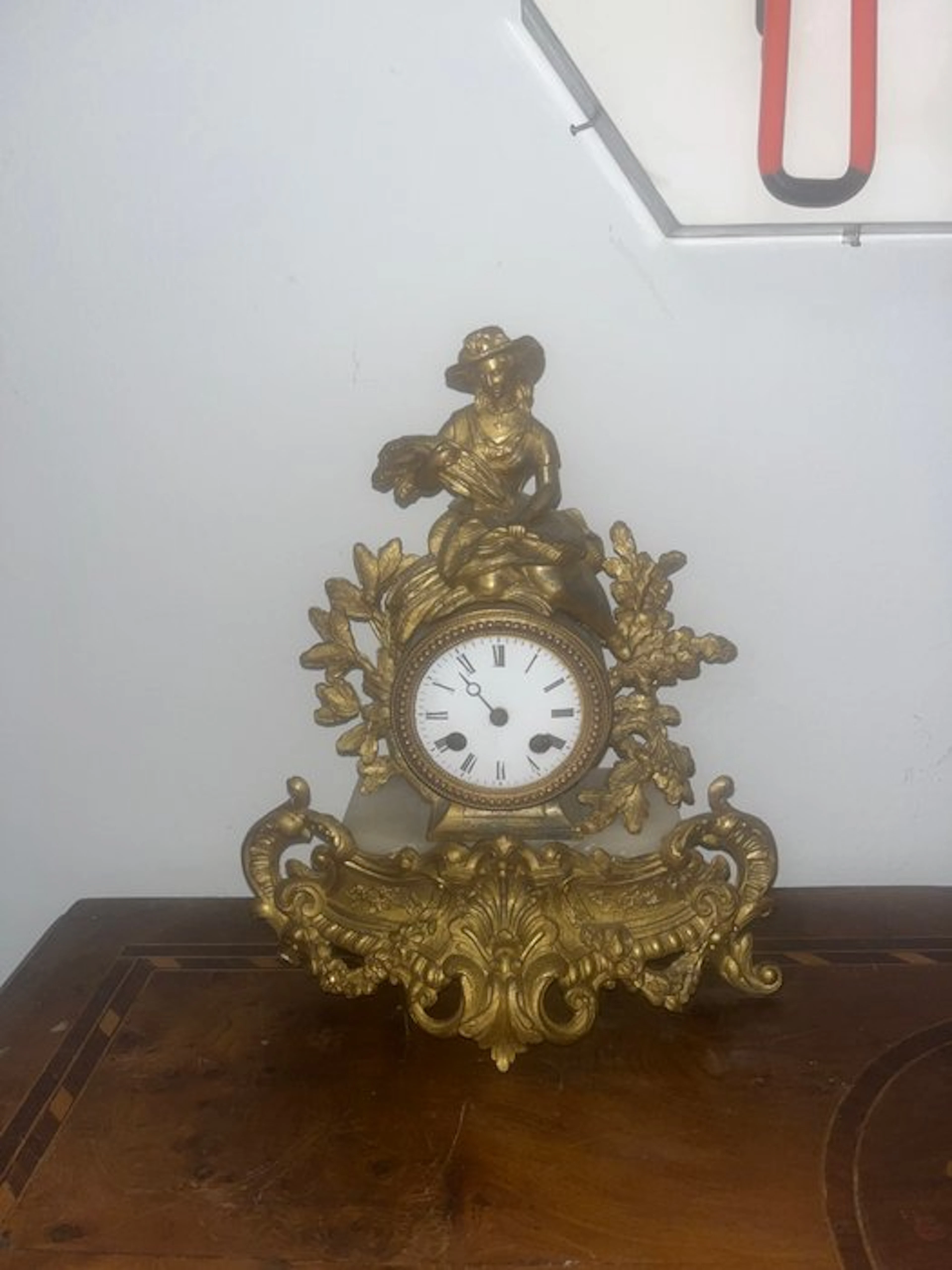 Figural mantel clock - Marble, Copper - 1850-1900