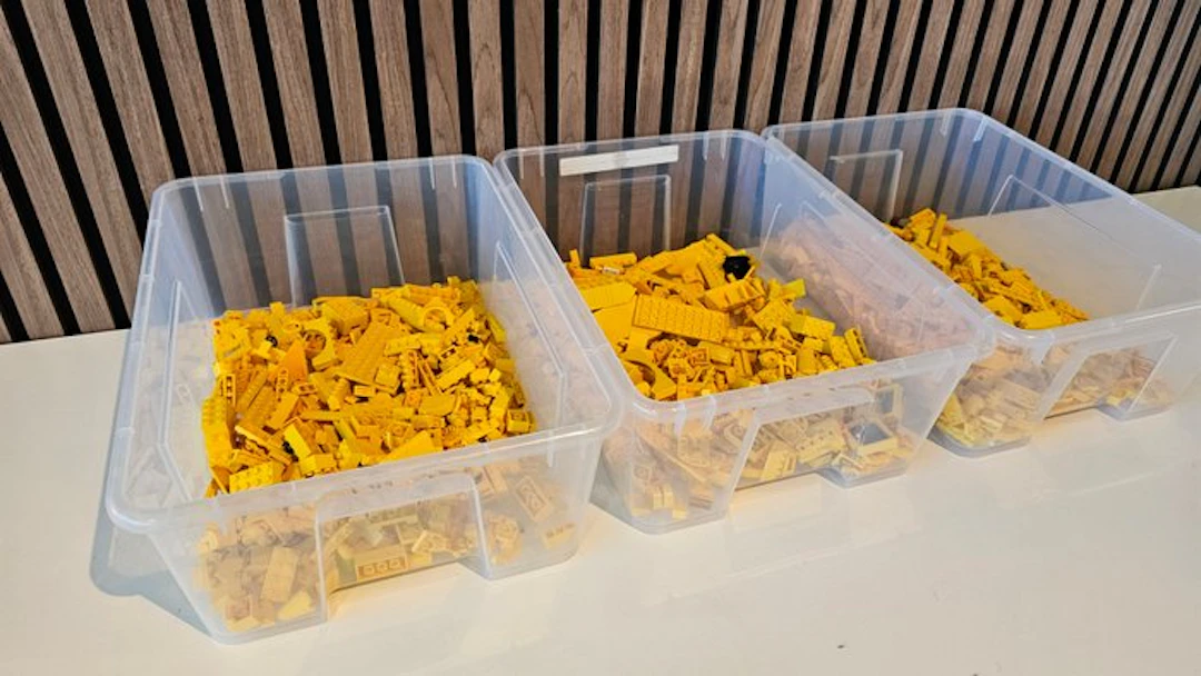 LEGO Pieces - 1000 Pieces - Geel