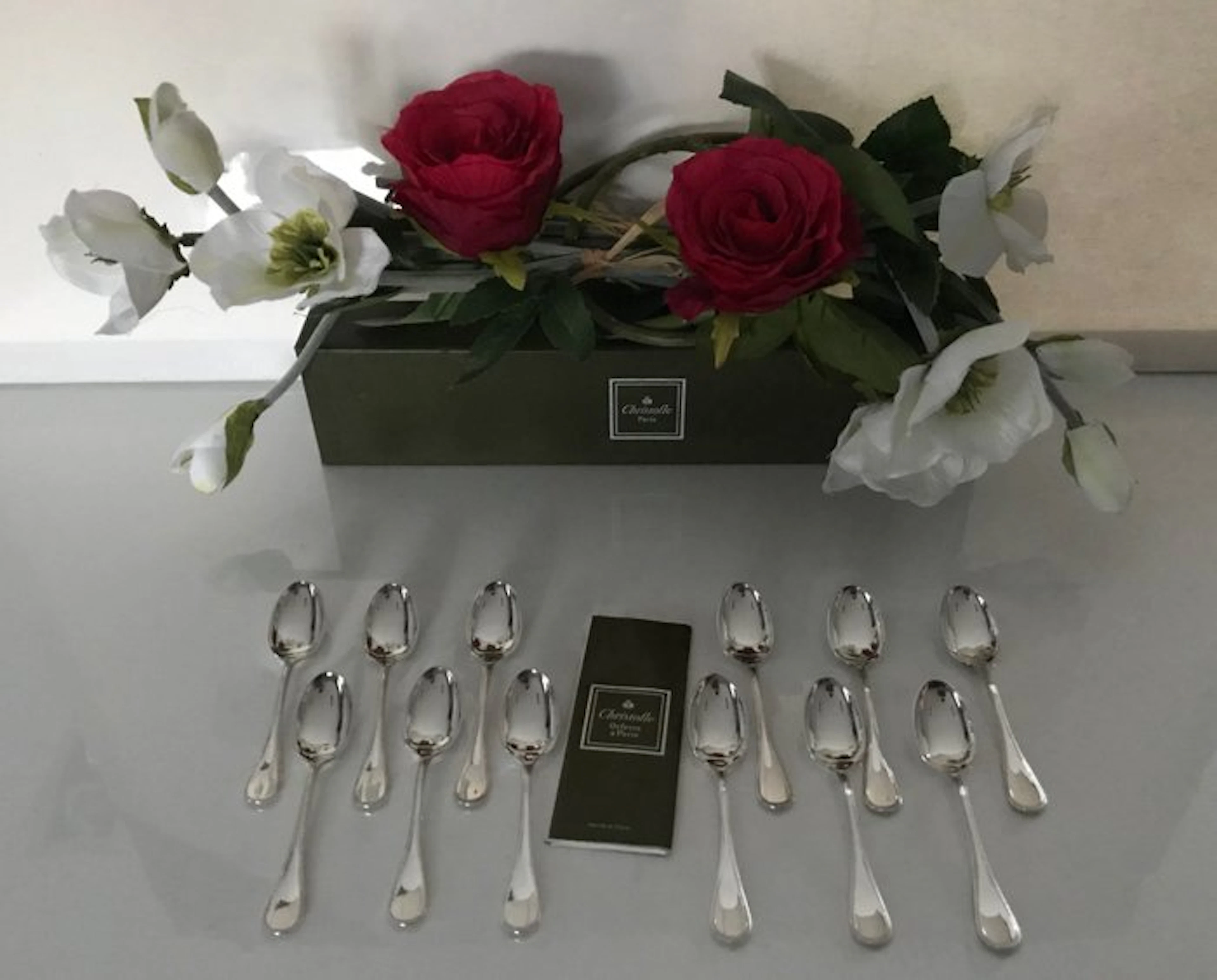 Christofle - Spoon - Set of 12 teaspoons, Perles model - silvered metal