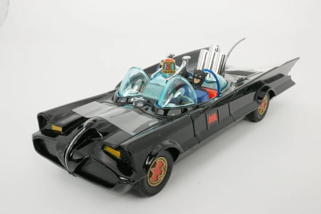 Corgi, Hornby Hobbies 1:43 - Model car - Batmobile - Batman & Robin