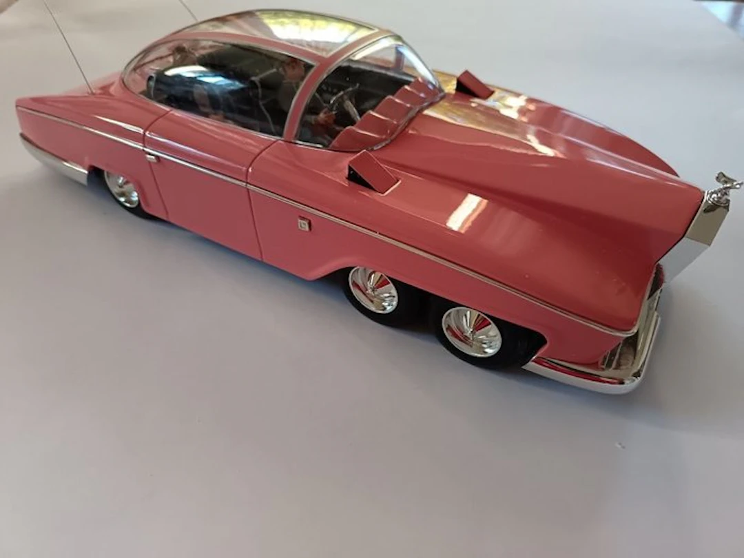 AMIE 1:18 - Model sports car - Rolls Royce Lady Penelope's FAB 1