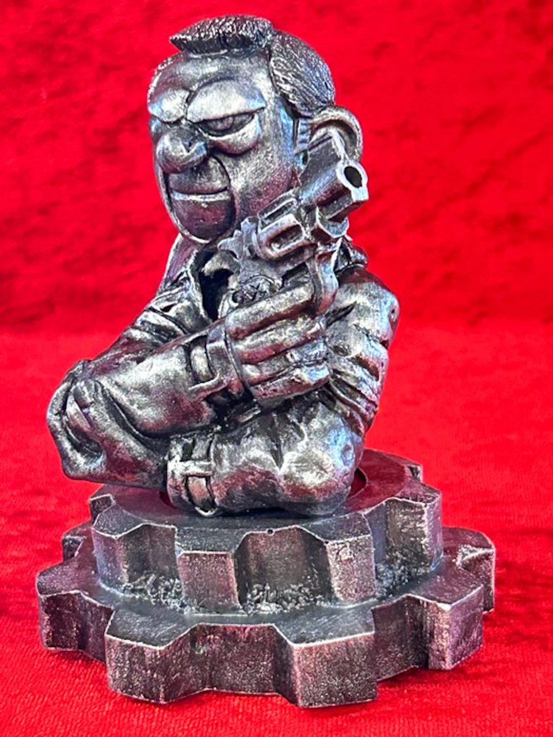Agent 327 - 1 Figure - R.E.Mind Creations - Non scale statue - 2007