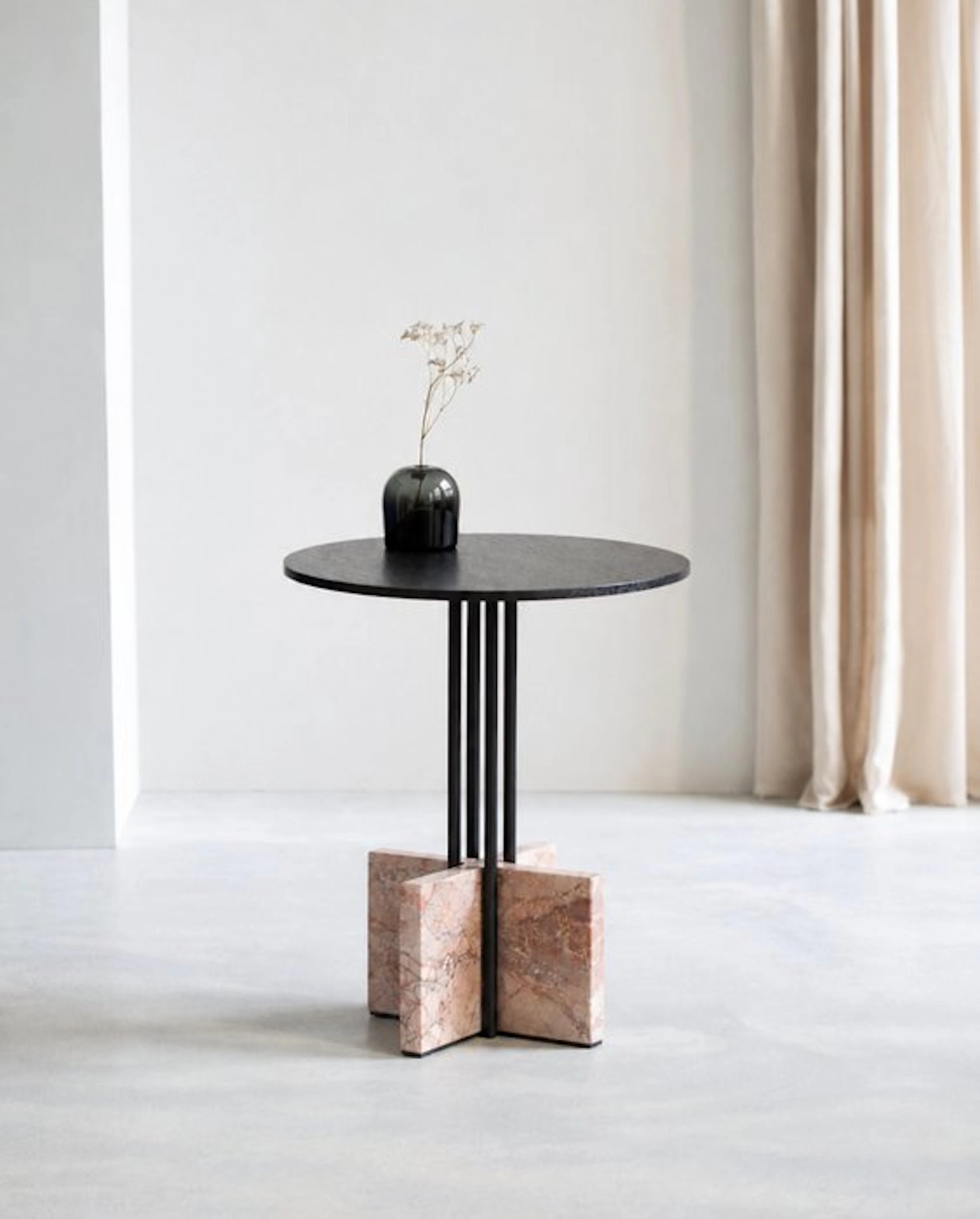 Favius - Hanne Willmann - Side table - GRAVITY TABLE - Steel, Marble