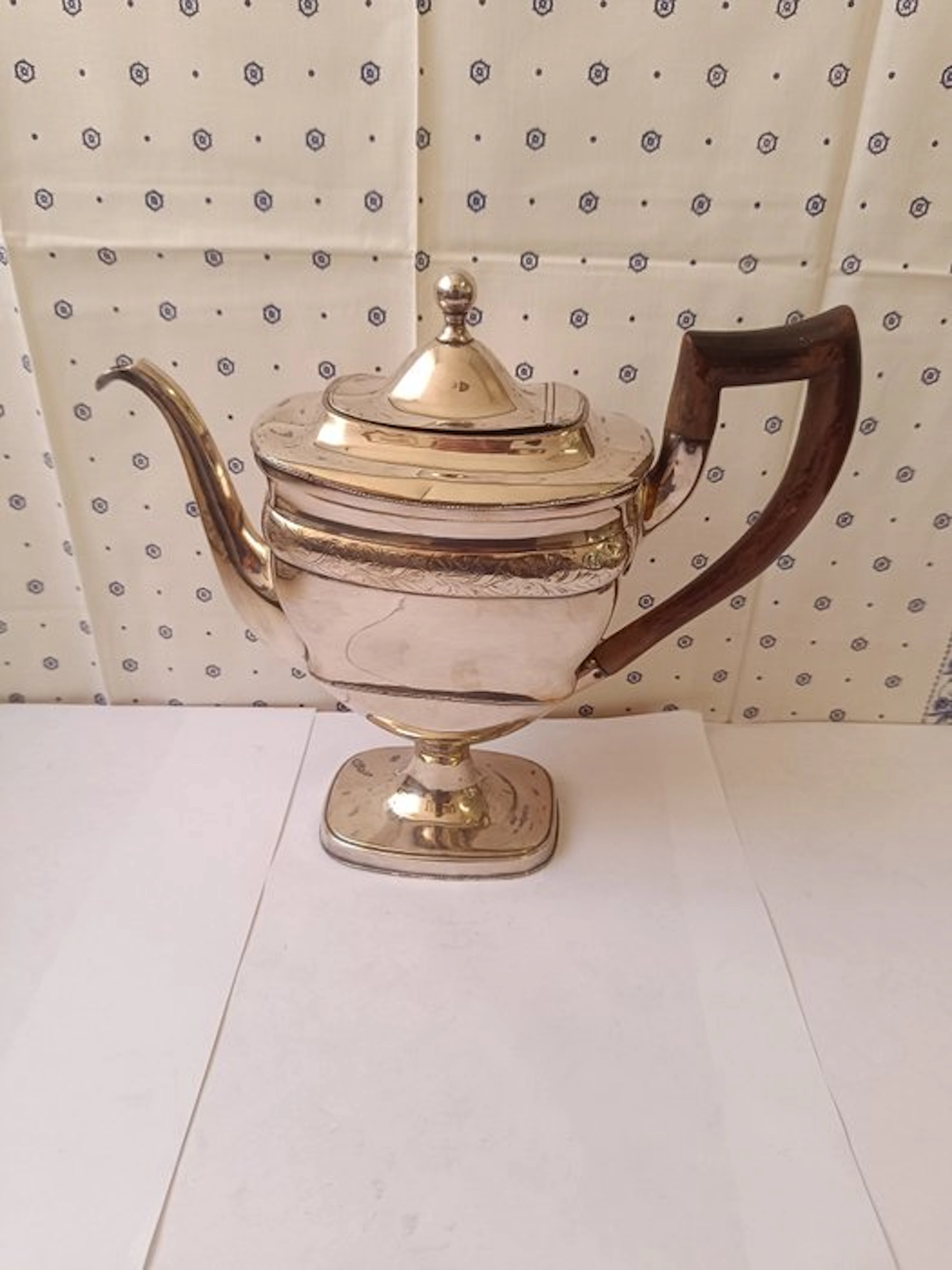 Coffee pot - Silverplated, Sheffield - Sheffield English