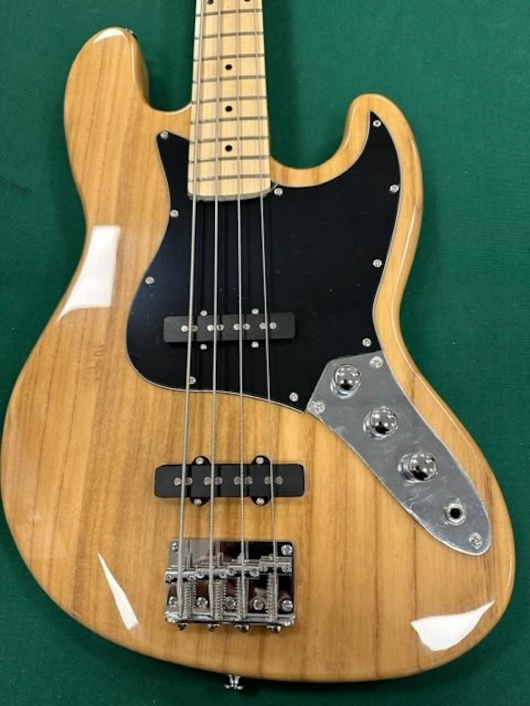 M.J.DOUGLAS - PB-Q01-4S na - - 4-string electric bass guitar