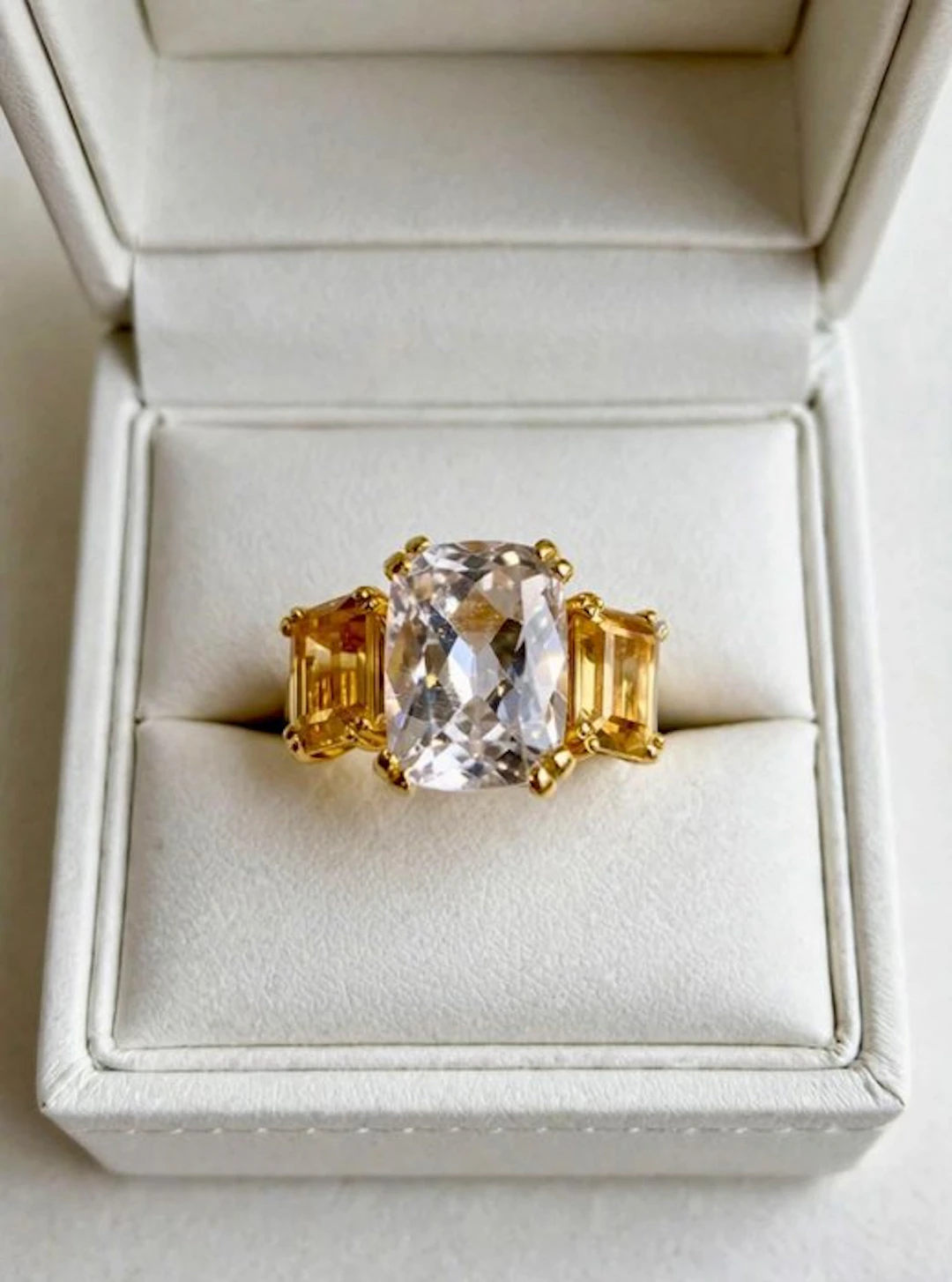 No reserve price - Ring Silver Topaz