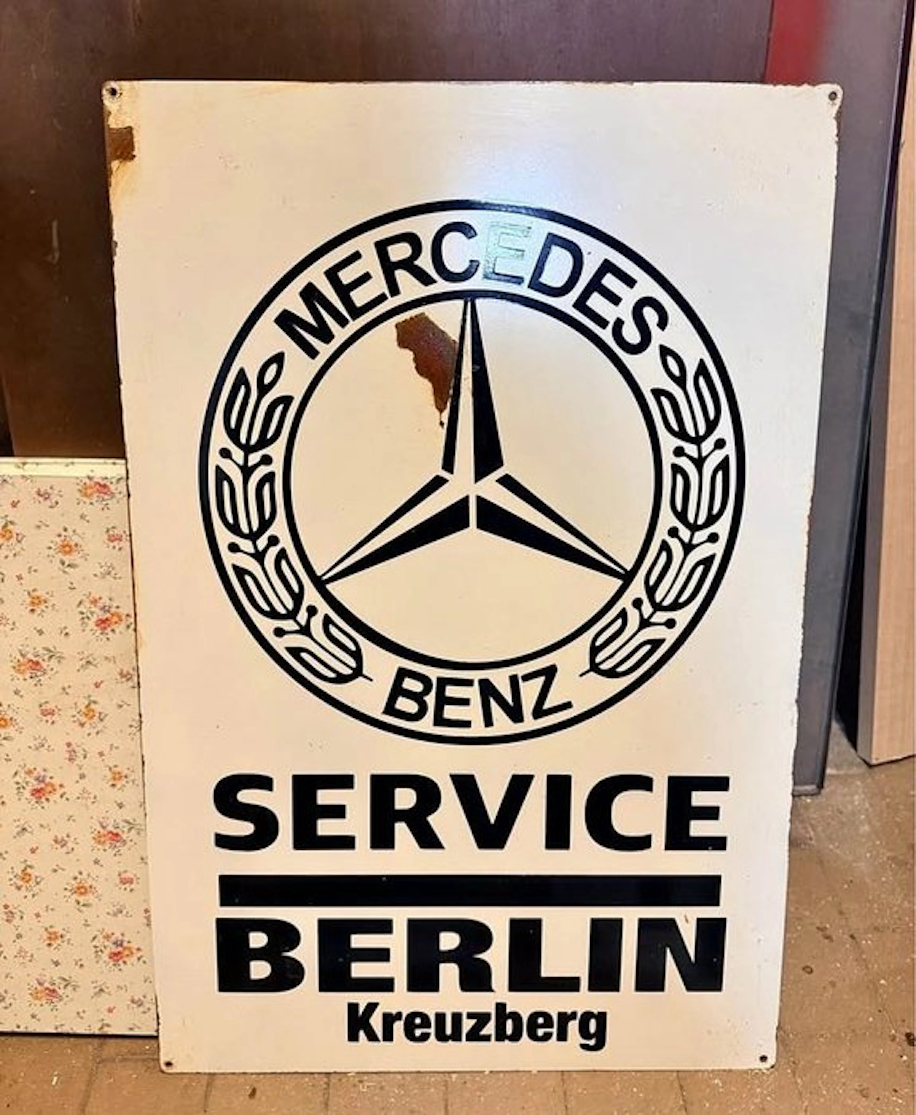 Sign - Mercedes-Benz - 1970