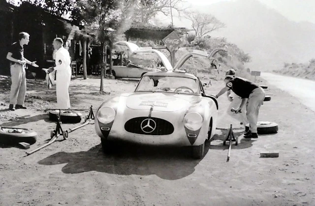 Mercedes-Benz 300 SL/Kling & Klenk (Winners) - Service...