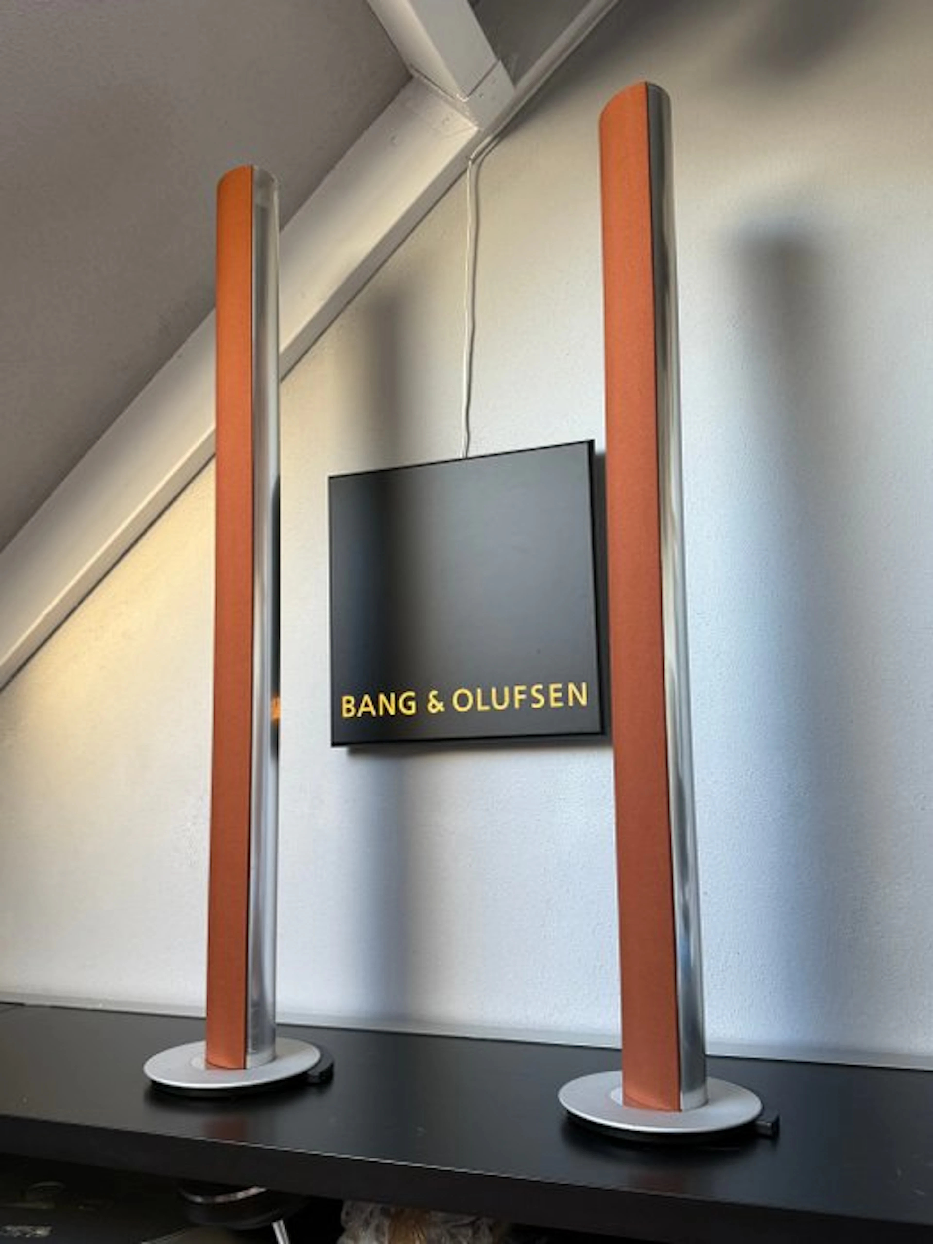 Bang & Olufsen David Lewis - BeoLab 6000 - Mango /Tenne...