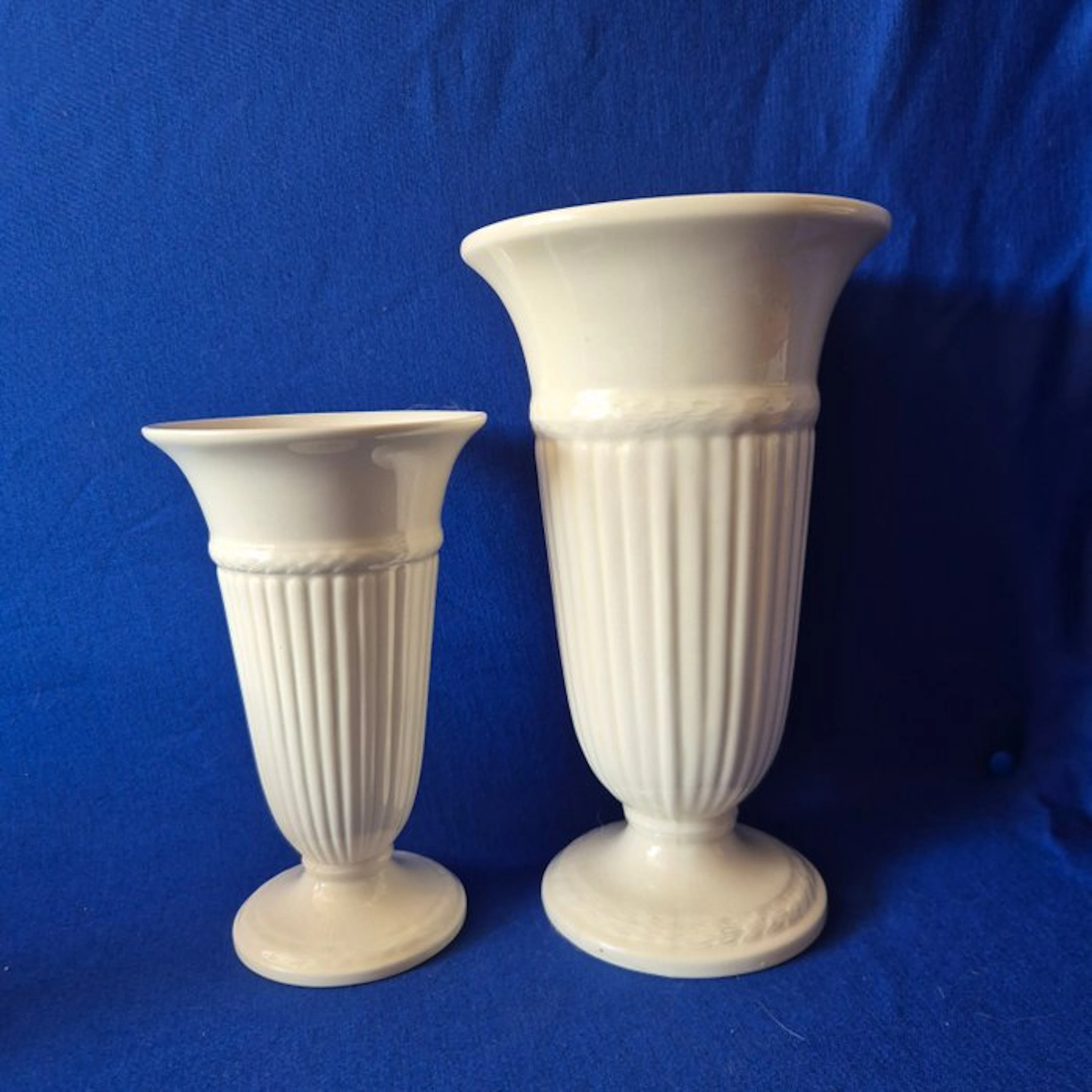 Wedgwood - Vase (2) - Edme - Porcelain - Trumpet vases