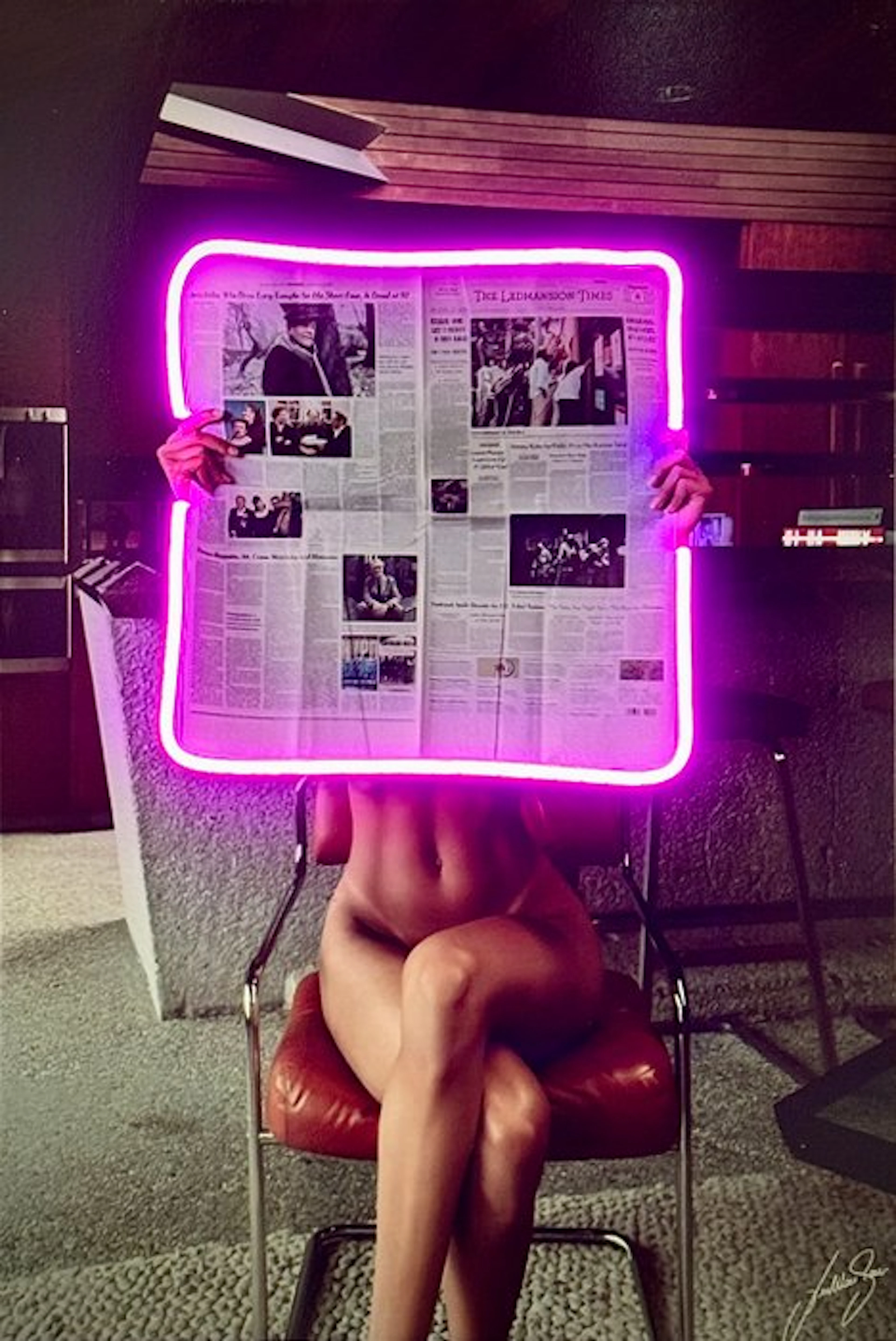 LEDMansion - LEDMansion Times - "The Hidden Truth" 50x75cm | Led Wall Artwork