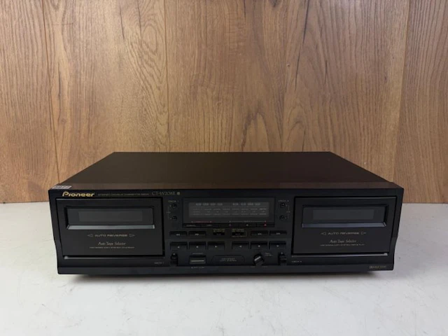 Pioneer - CT-W208R Audio-cassette deck