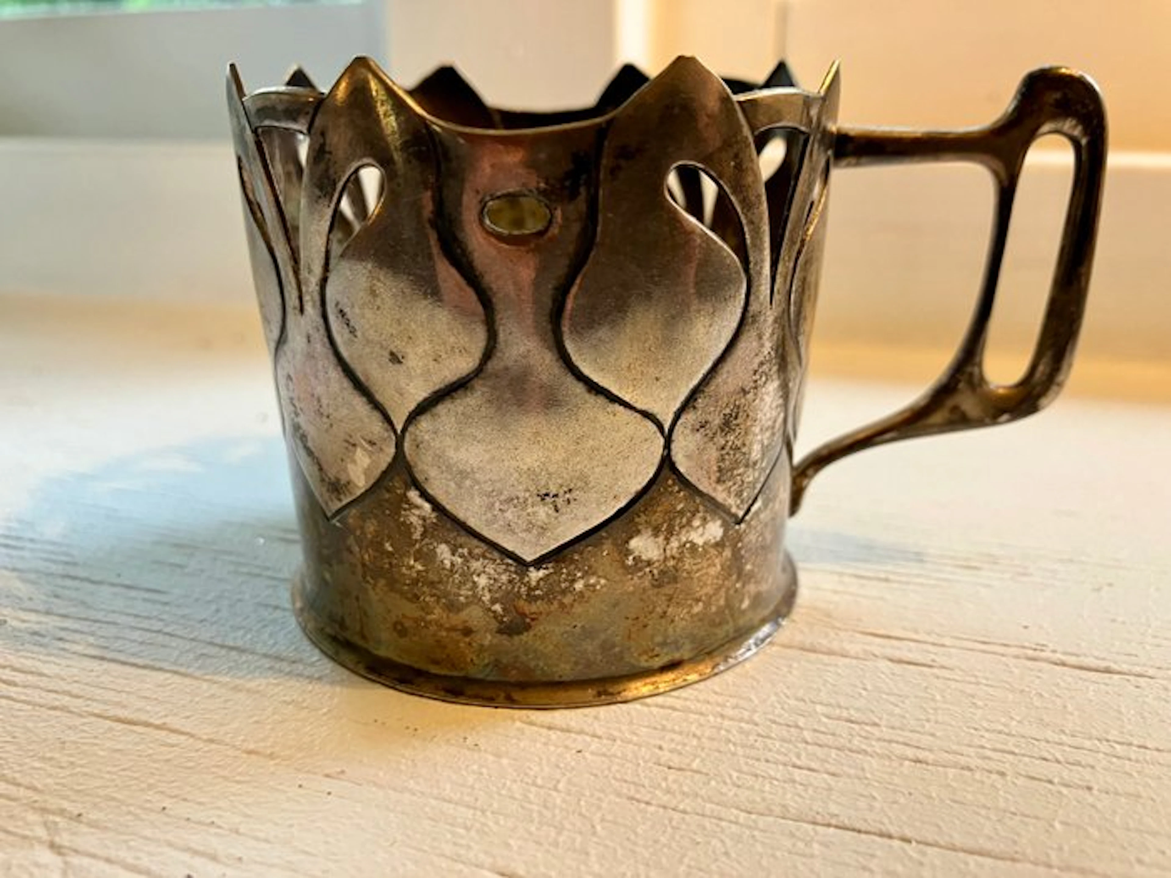 I. Saha - Tea cup - .813 silver - Fins Tea Glass Holder - 1908