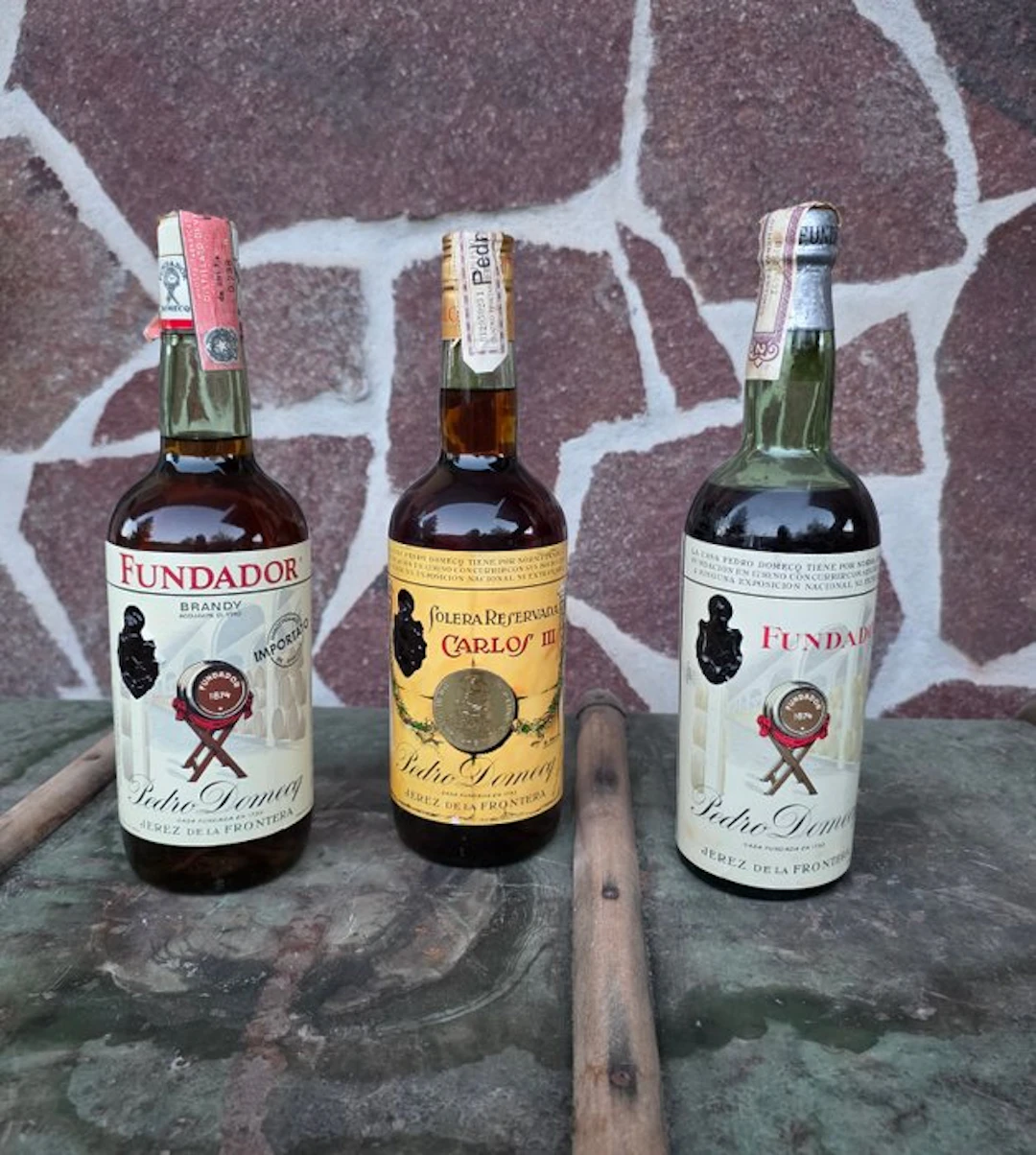 Pedro Domecq - Brandy Fundador + Carlos III - b