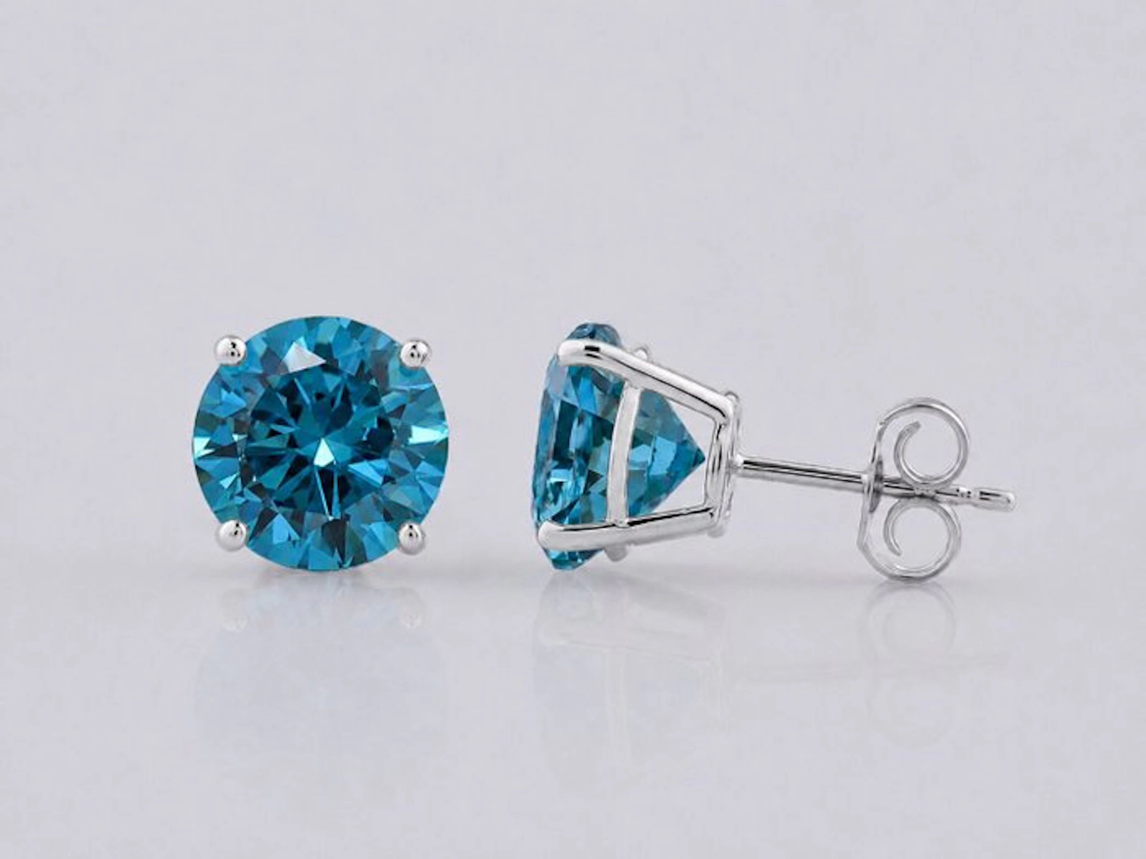 No reserve price - Earrings - 14 kt. White gold - 8.78ct. tw. Topaz