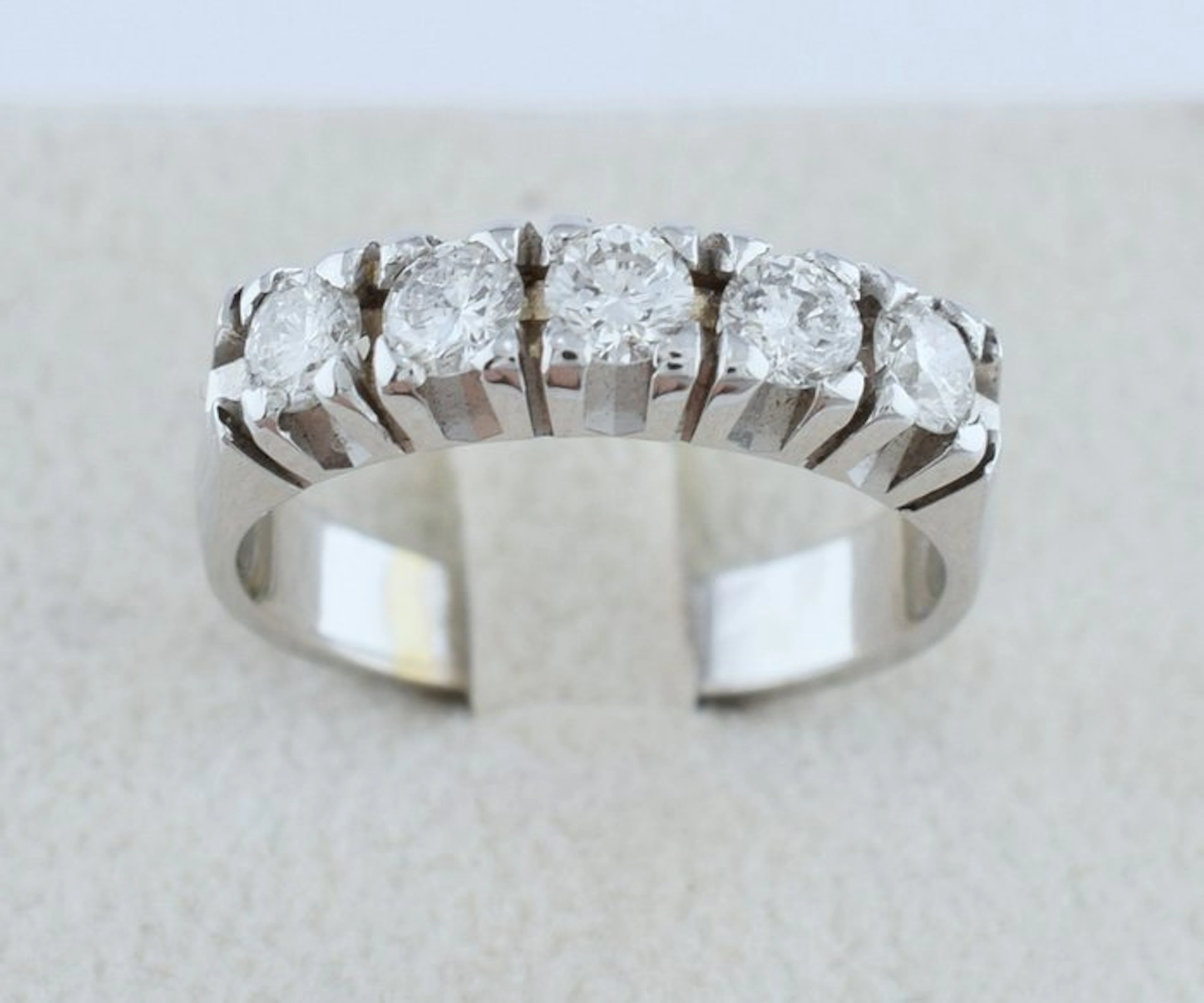 Eternity ring - 18 kt. White gold - 0.80ct. tw. - 750