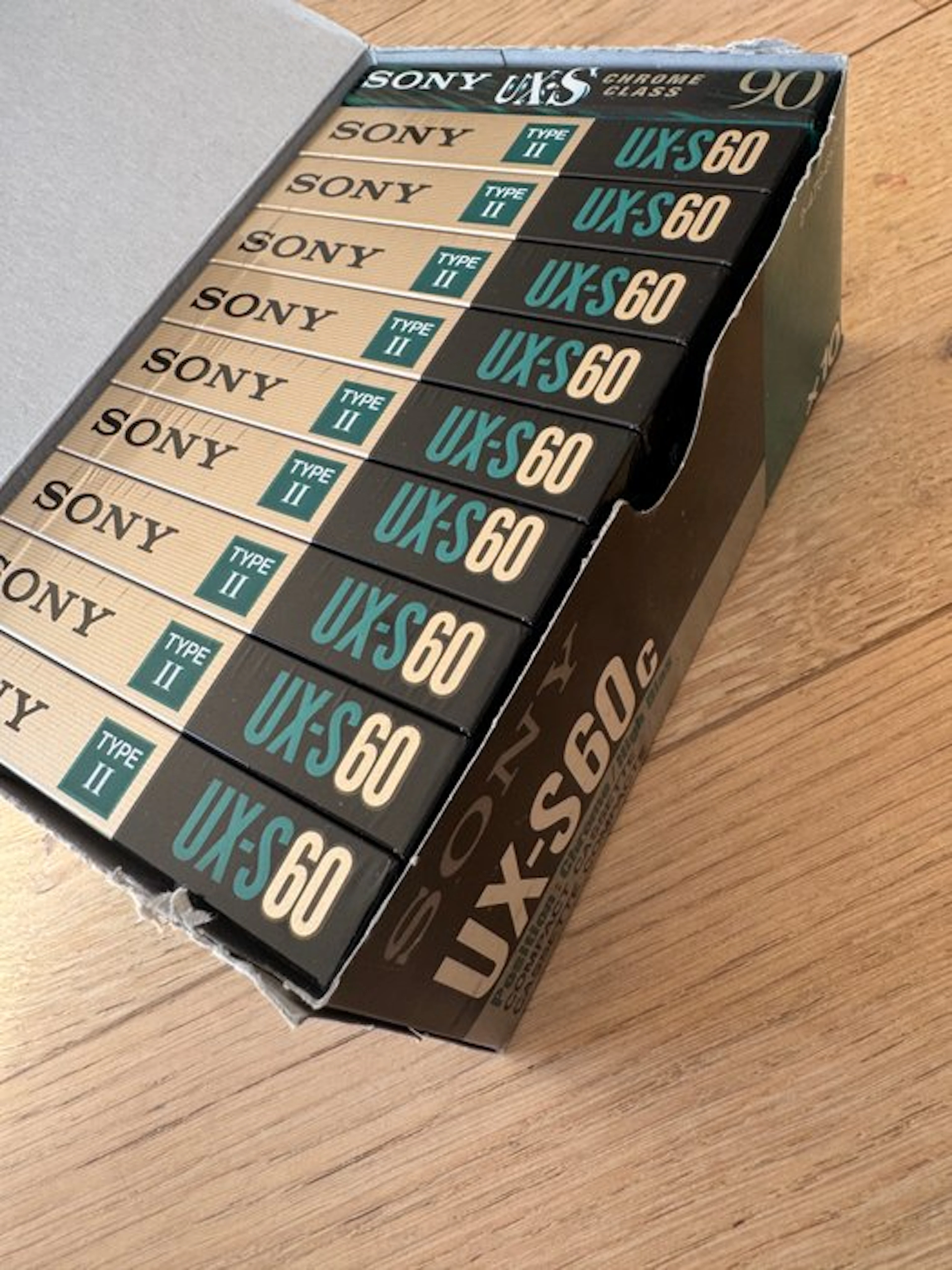 Sony - UX-S - UX Sony Type II (Chrome / High Position) Blank audio cassette