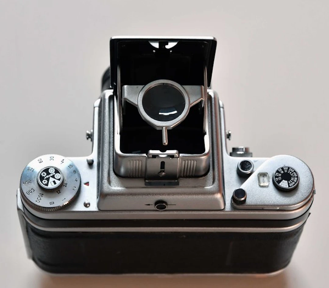 Pentacon six TL + CZJ Bm {Biometar} 2,8/80mm | 120 / medium format camera