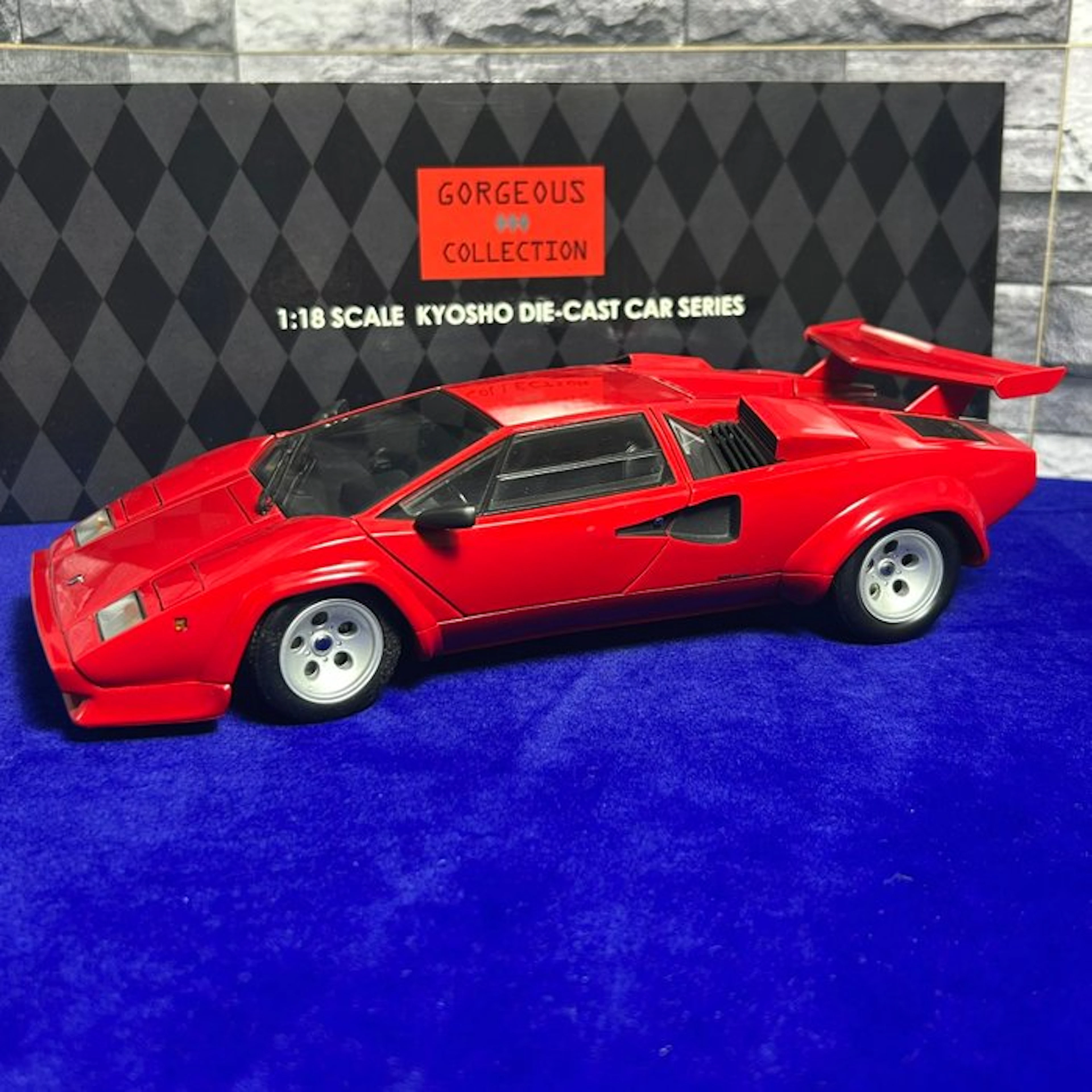 Kyosho 1:18 - Model car - Kyosho 1:18 Lamborghini...