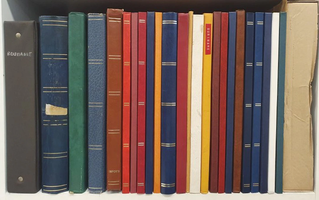 World 1863/2002 - Collection in 24 albums & stock books and loose items.