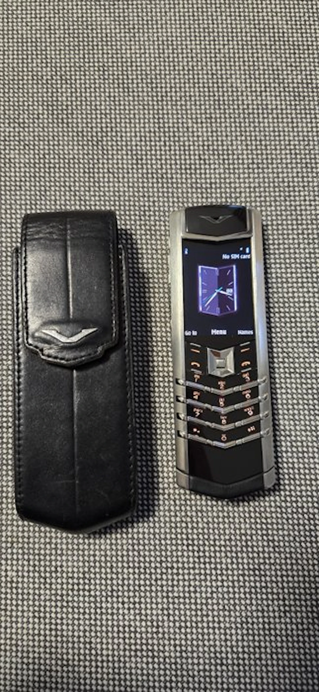Vertu Signature S - Mobile phone