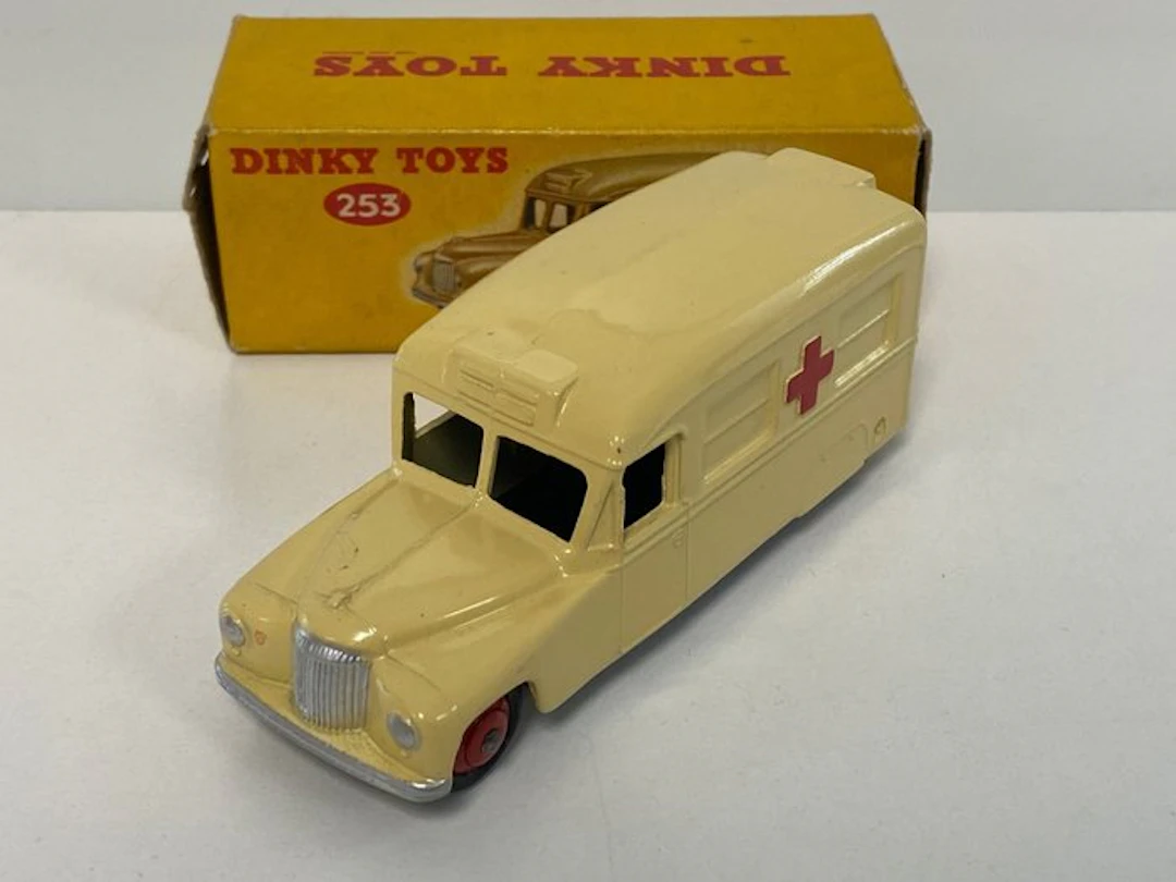 Dinky Toys 1:43 - Model van - Dinky Toys 253 Daimler...
