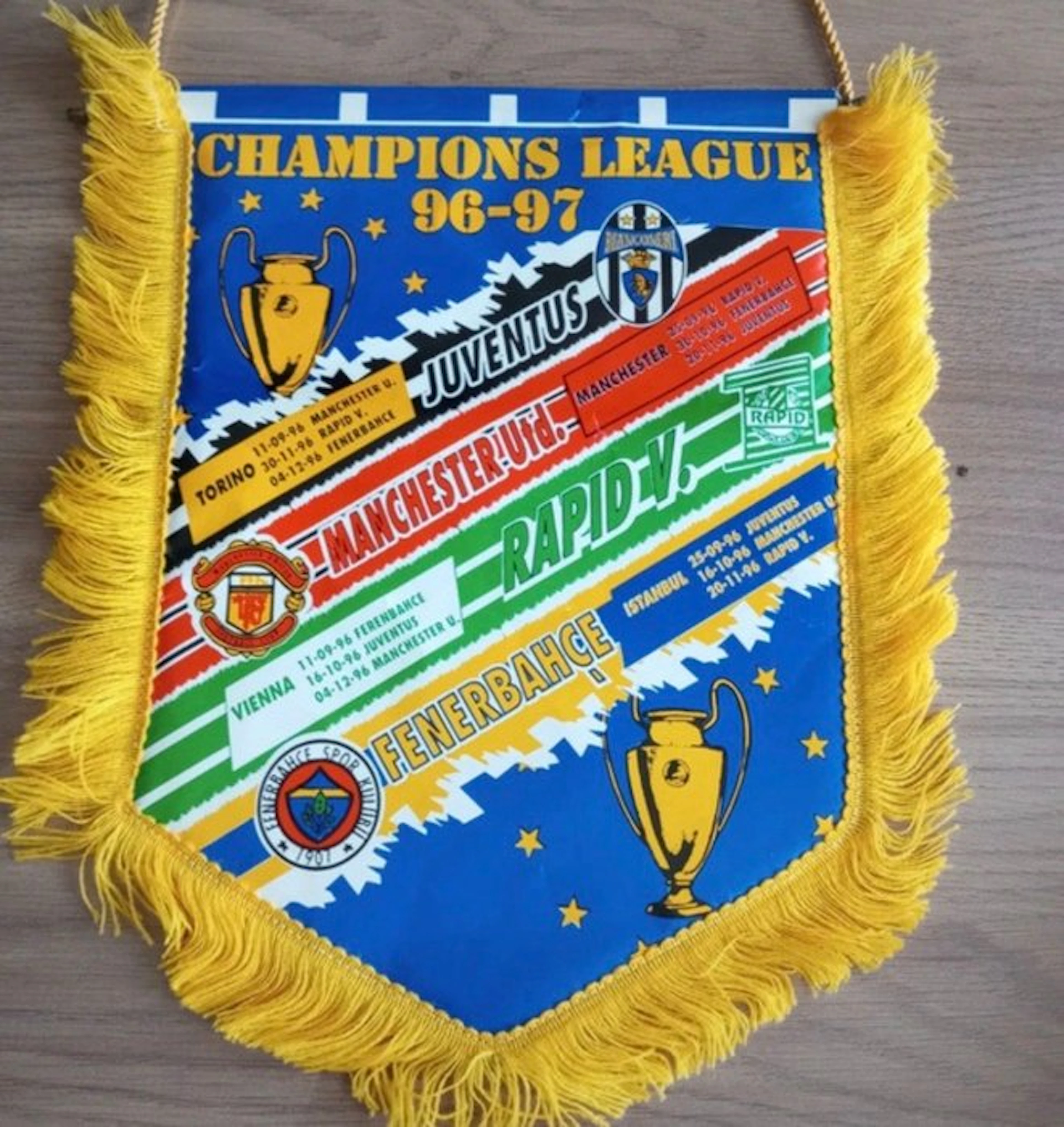 Juventus - UEFA Champions League - 1996 - Flag / pennant