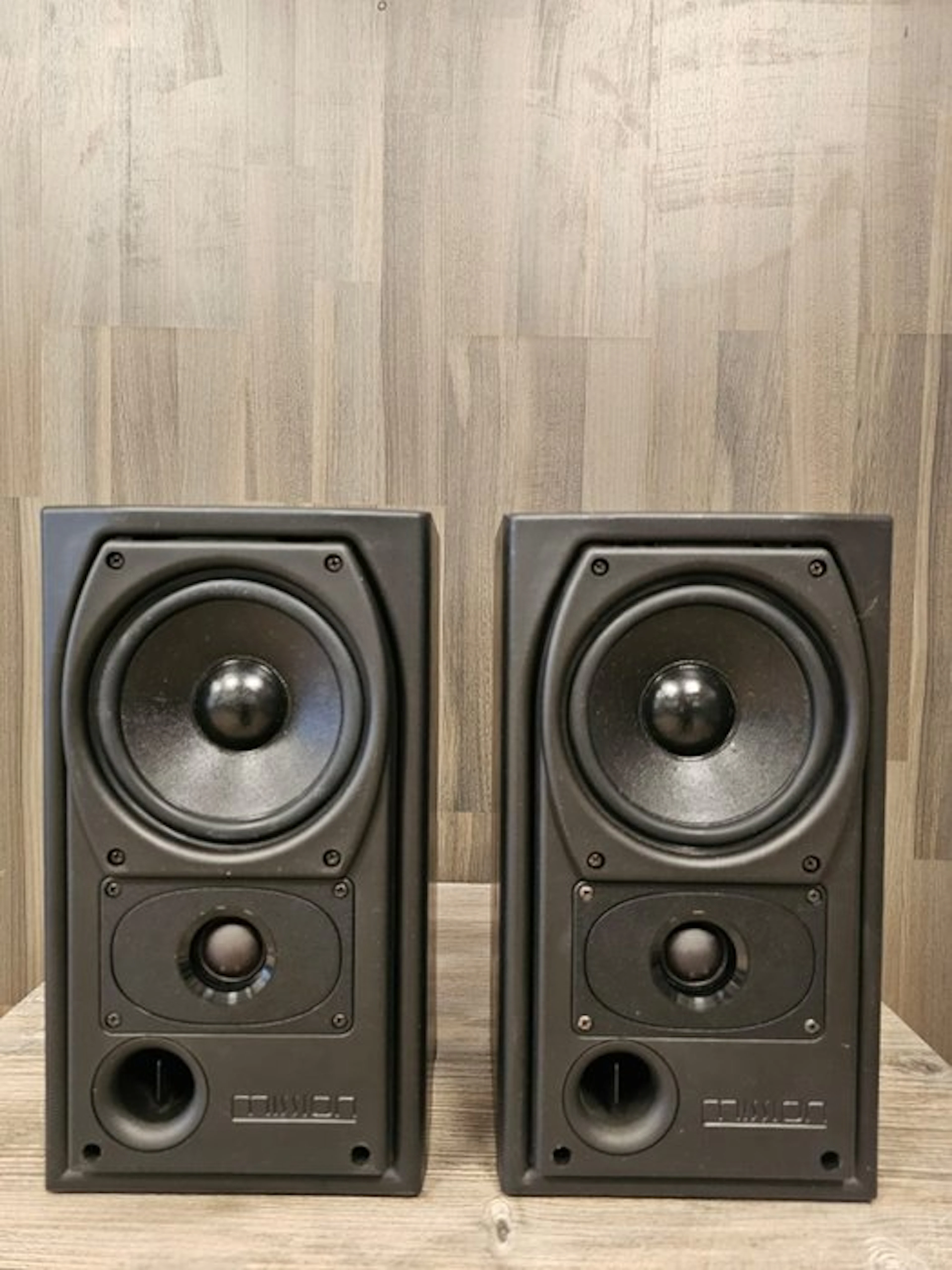 Mission - 731 / 2-Way Front-Ported Compact Bookshelf Speaker set