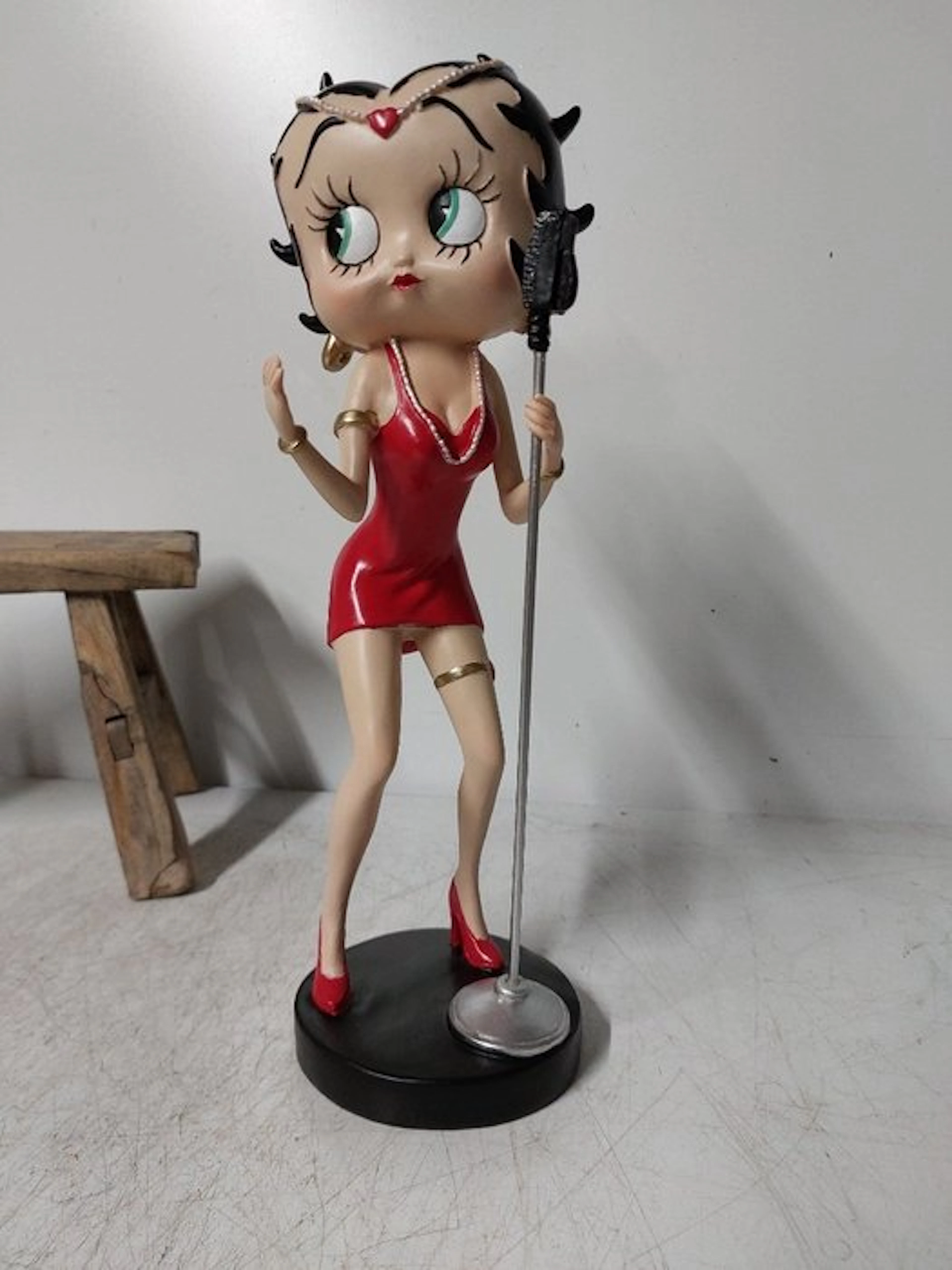Betty Boop zingend met microfoon – 35 cm hars beeld - 1 Figurine