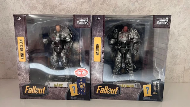 McFarlane Toys - Action figure 2 collector Statues of...