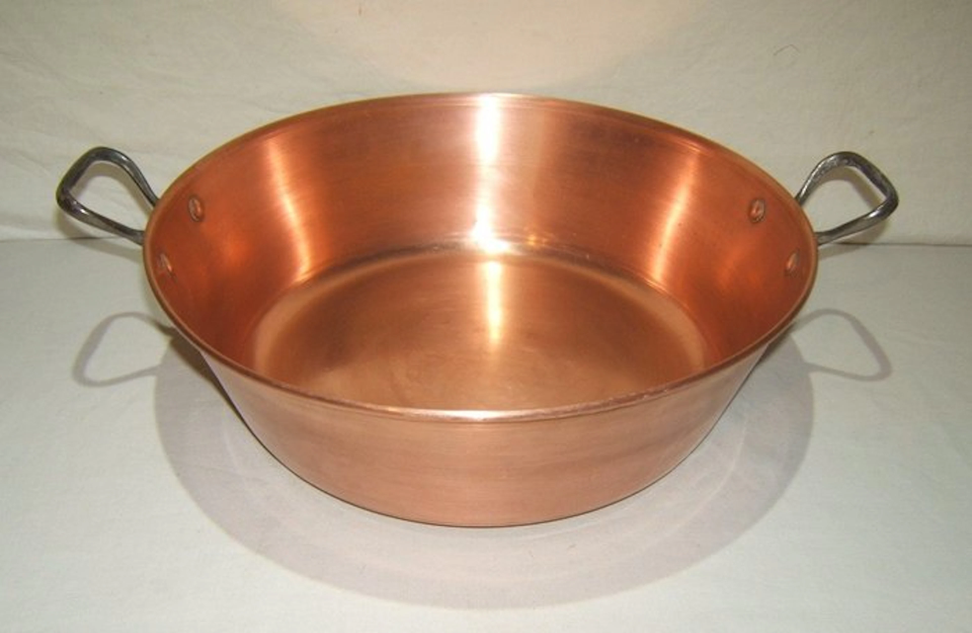 Een degelijke Franse confiturepan - Pan - Solid copper, cast iron