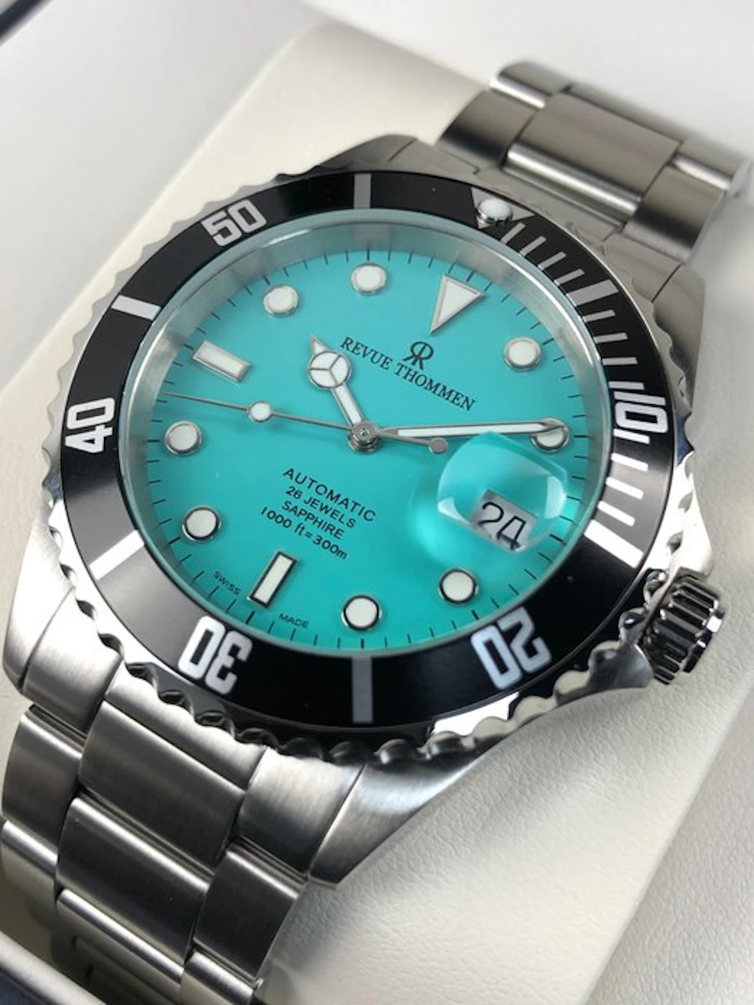 Revue Thommen - Diver Automatic "Submariner" Turquoise...