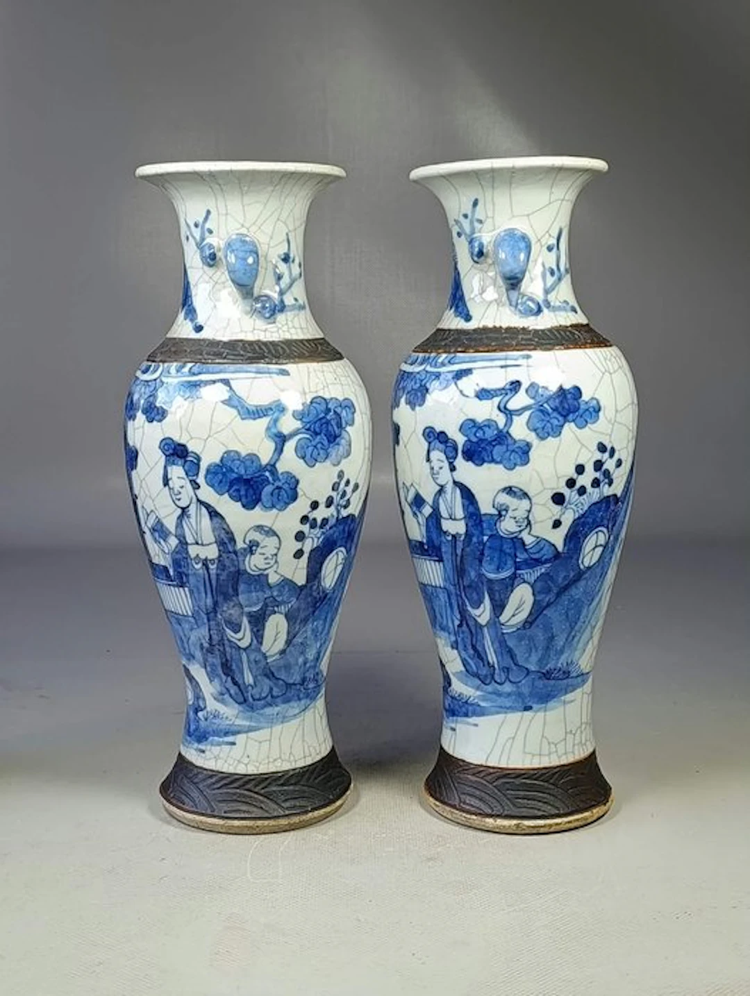 Vase - Porcelain - China - Qing Dynasty (1644-1911)