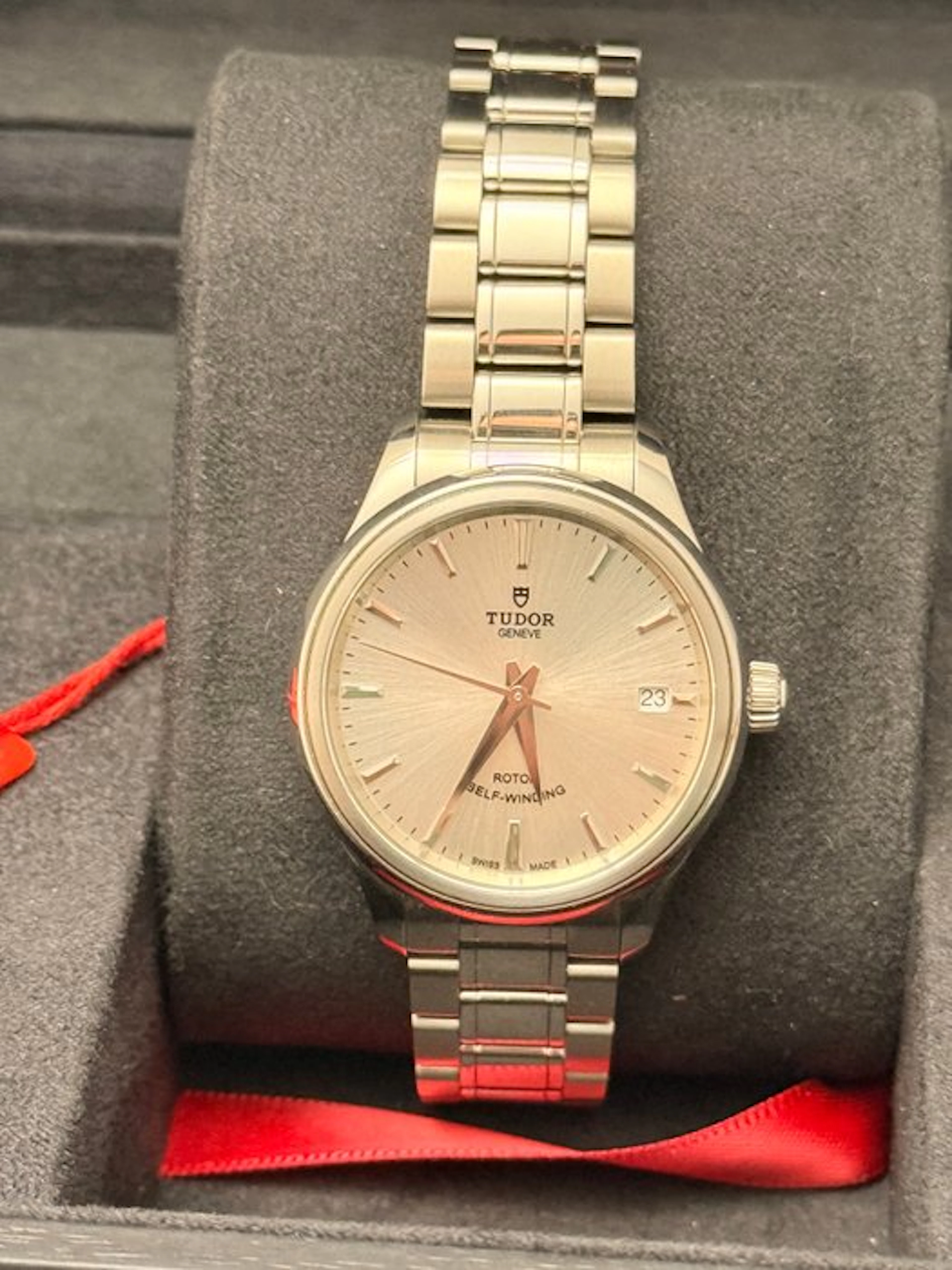 Tudor - Style - 12300 - Unisex - 2025+