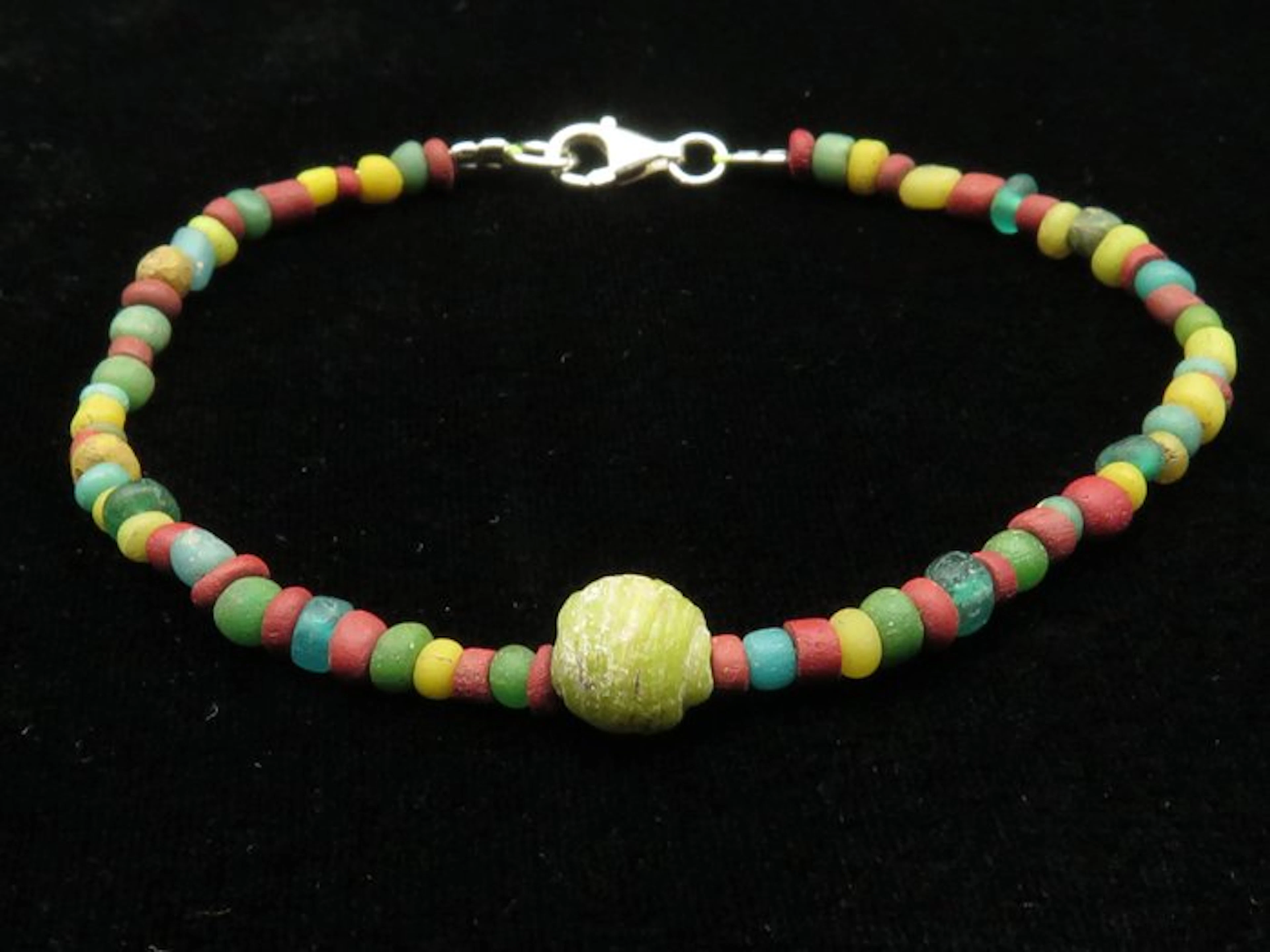 Ancient Roman Bracelet made of Glass beads - 18 cm (No reserve price)