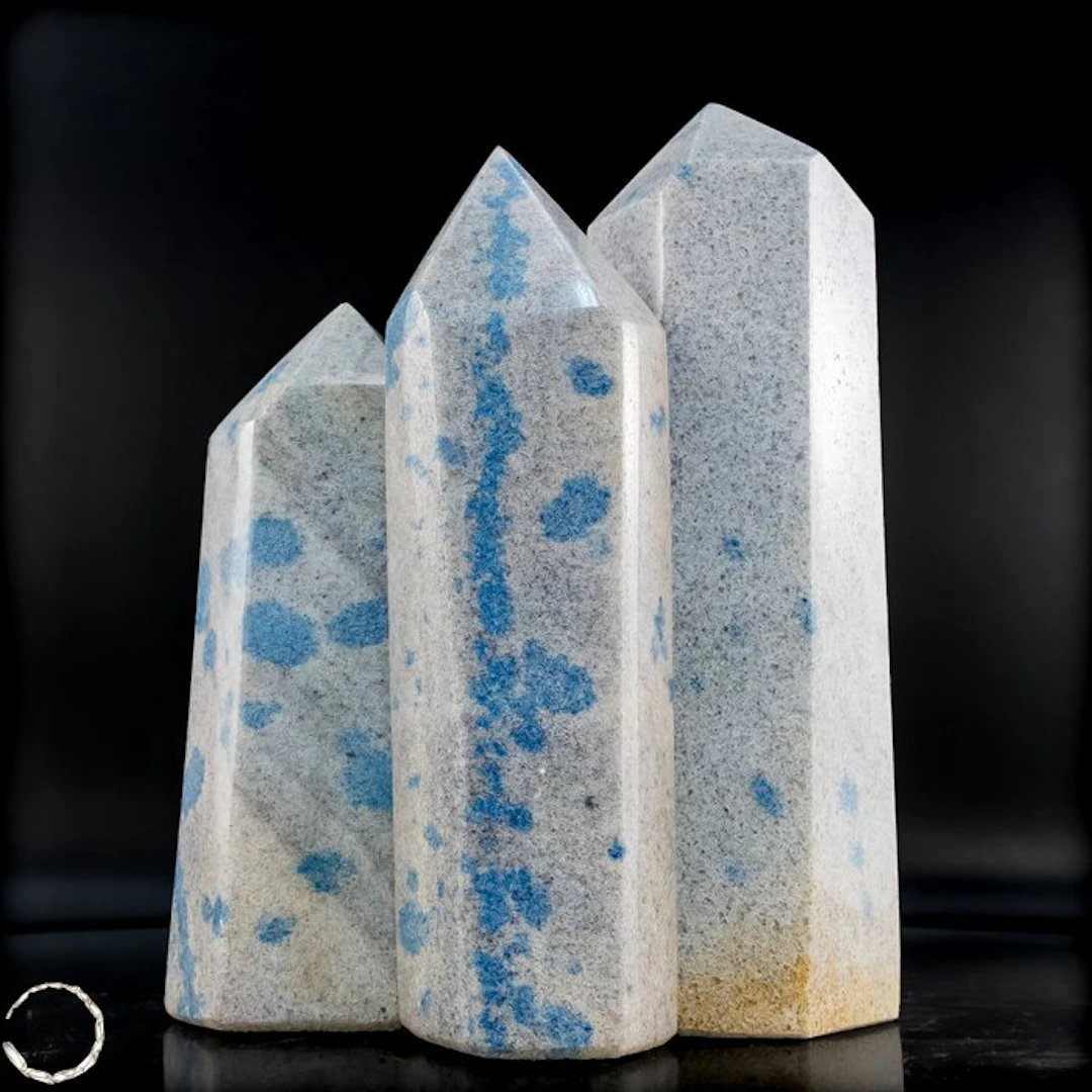 K2 Obelisk set from Madagascar – Three hand-polished...