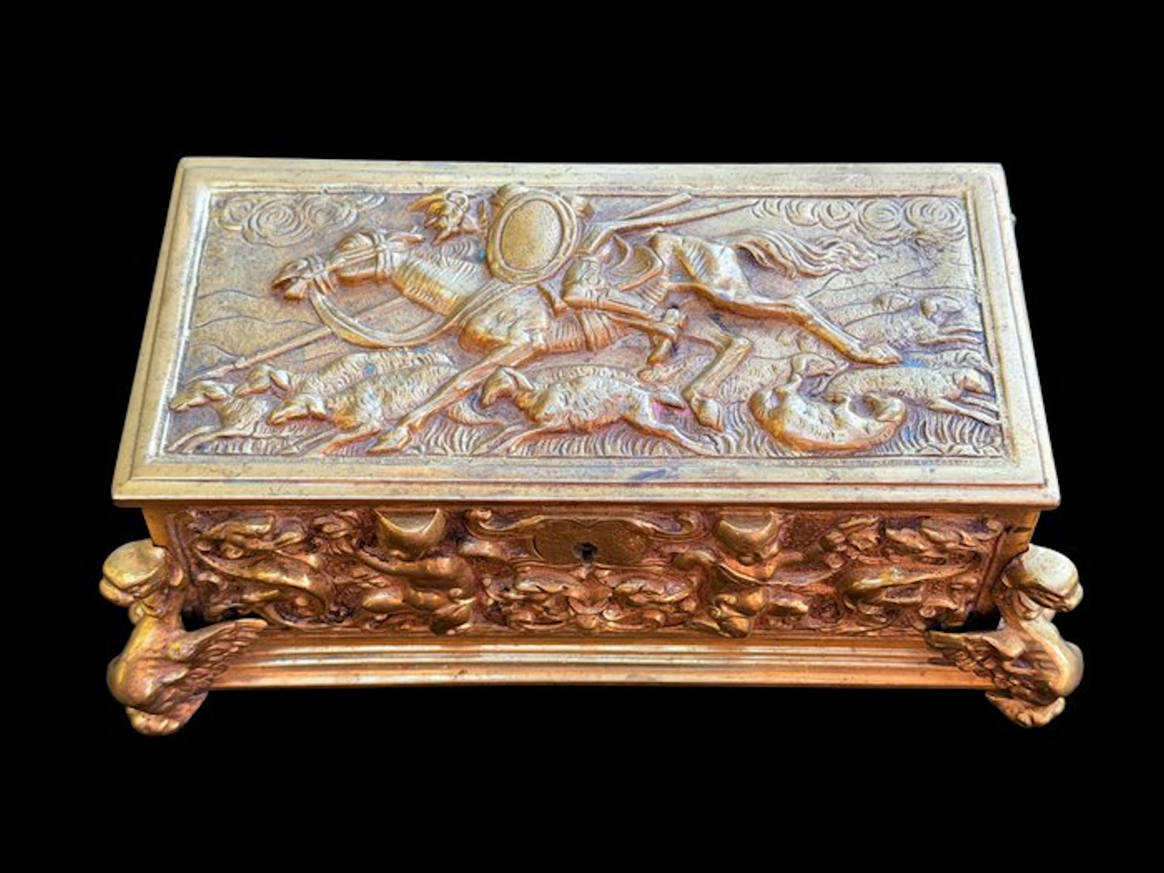 Box - Legendary Reliquary - Gilt bronze - Relieves Don Quixote
