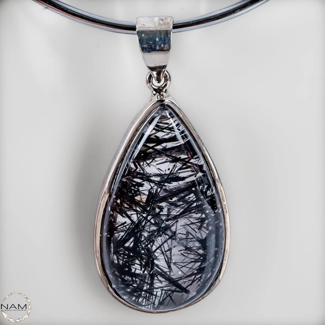 Natural tourmaline-in-quartz pendant – Unique natural artwork in silver