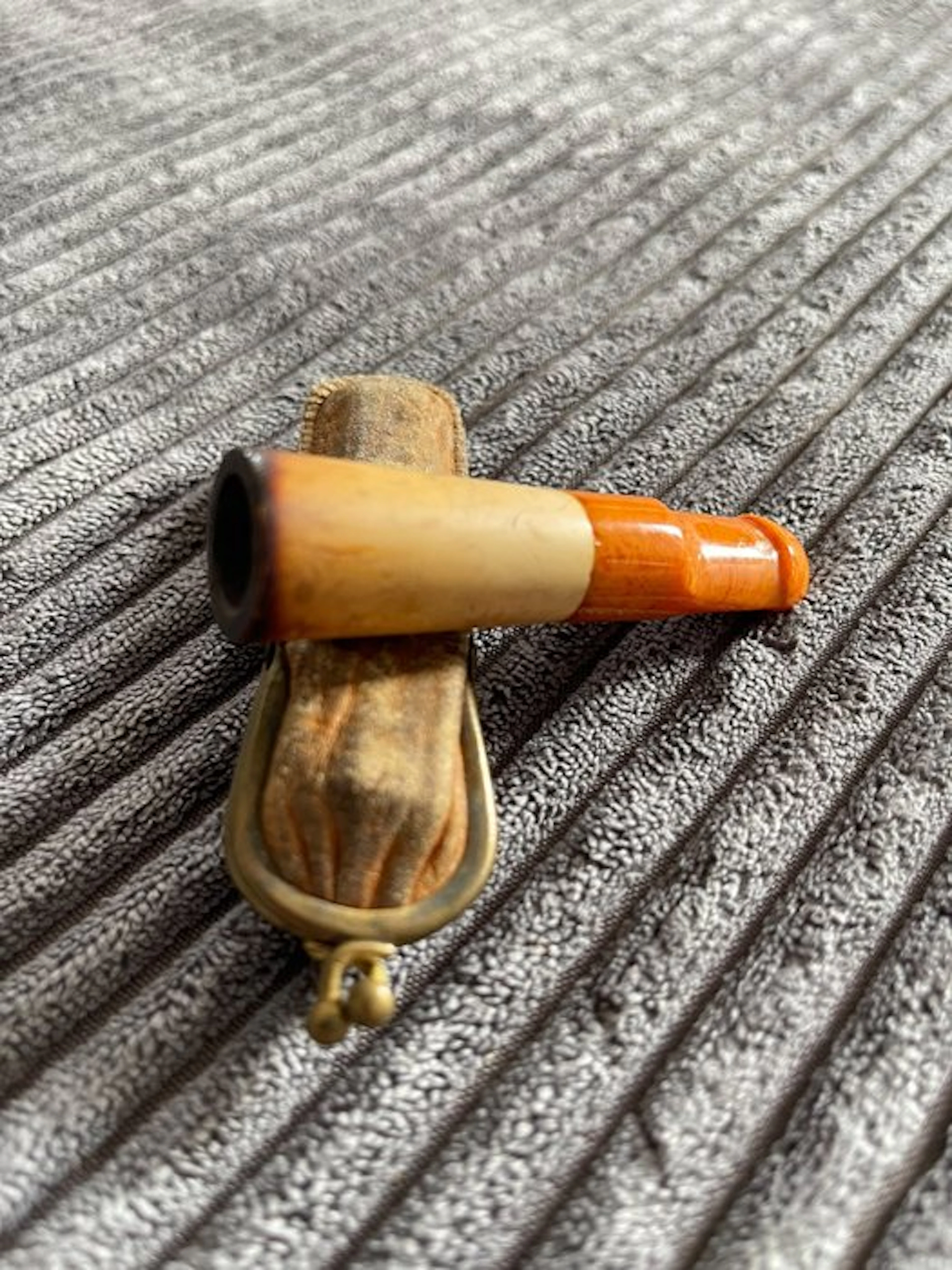 No reserve price - Cigar holder - Amber, Meerschaum, Leather, Brass