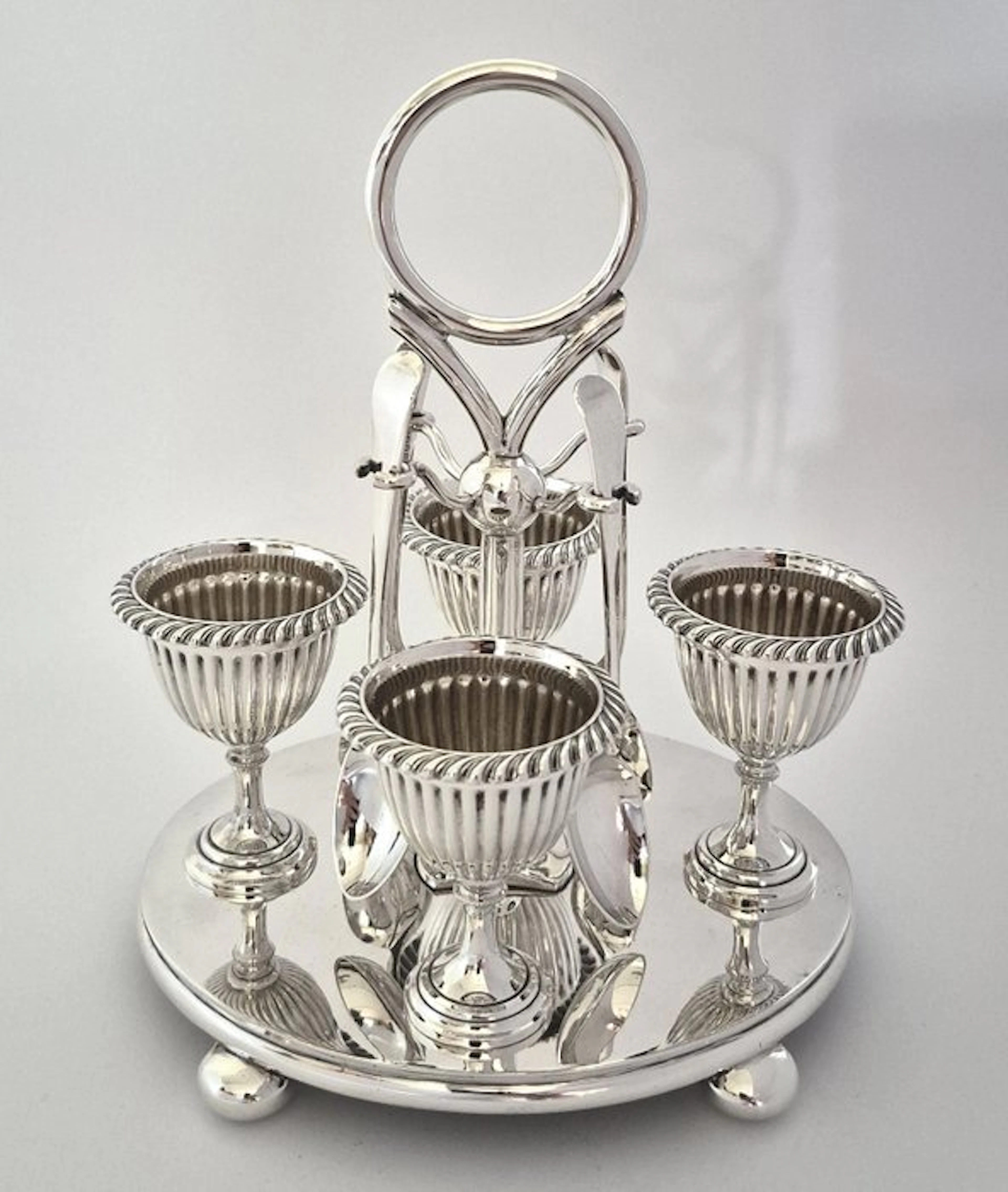 Daniel & Arter - Egg holder set - eierstel + ei-lepeltjes voor 4 personen