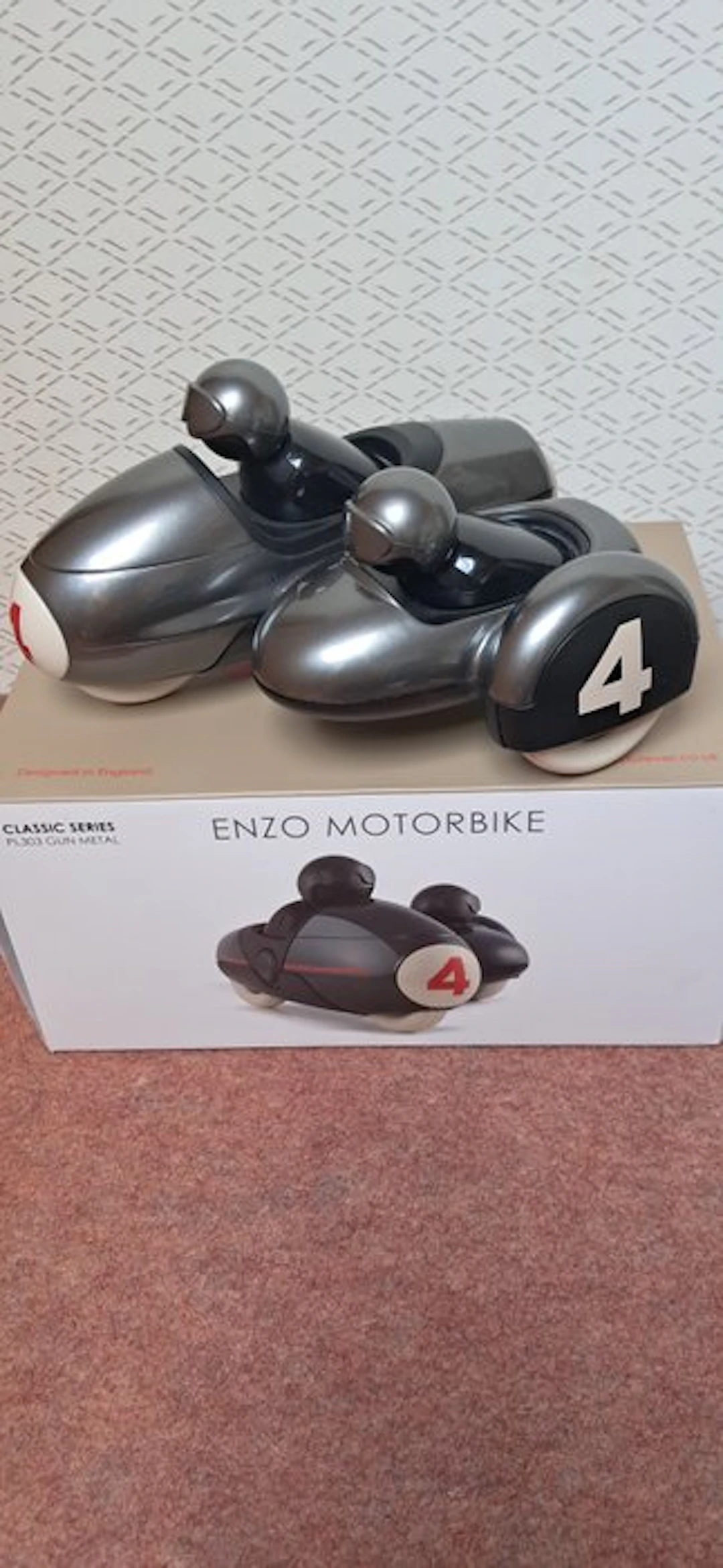 Playforever - Toy car ENZO MOTORBIKE - U.K.
