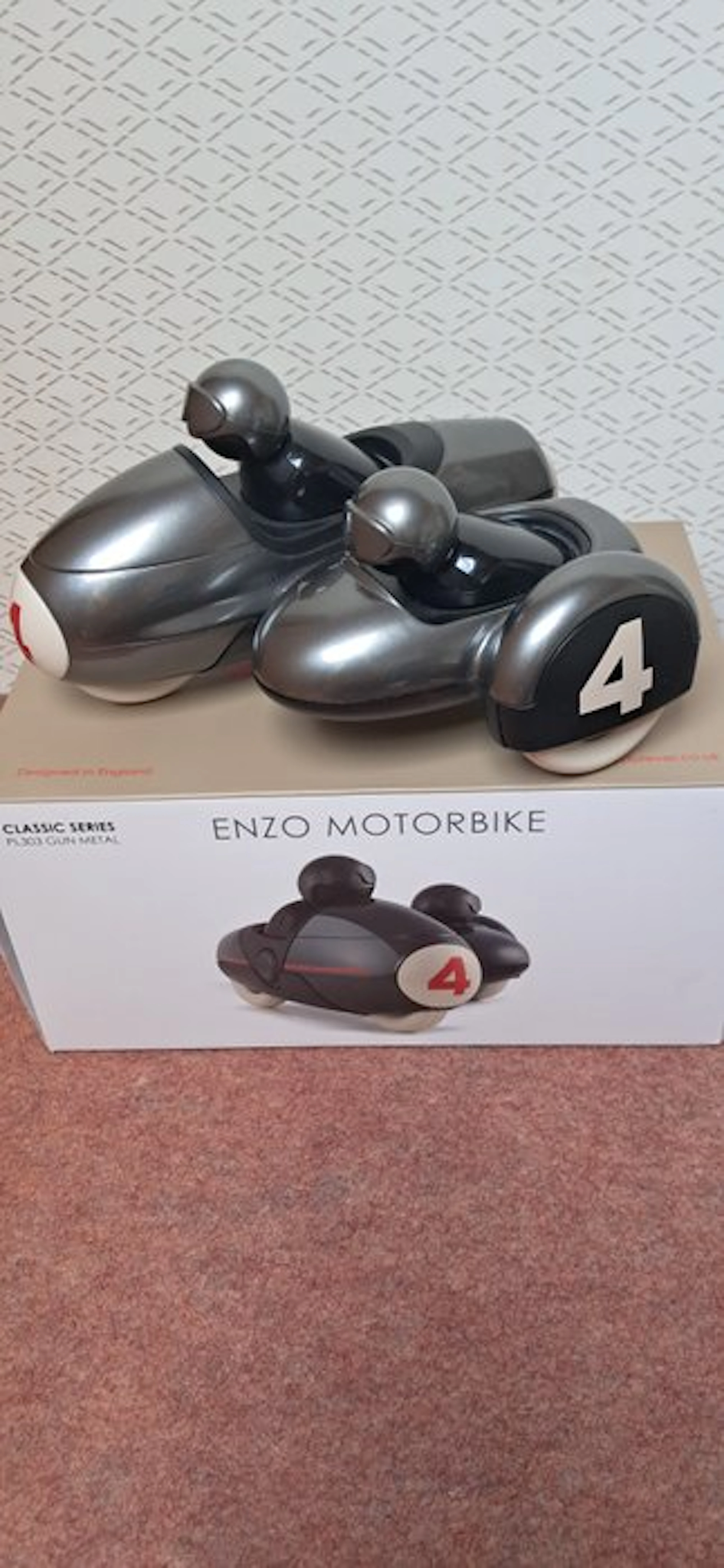 Playforever - Toy car ENZO MOTORBIKE - U.K.