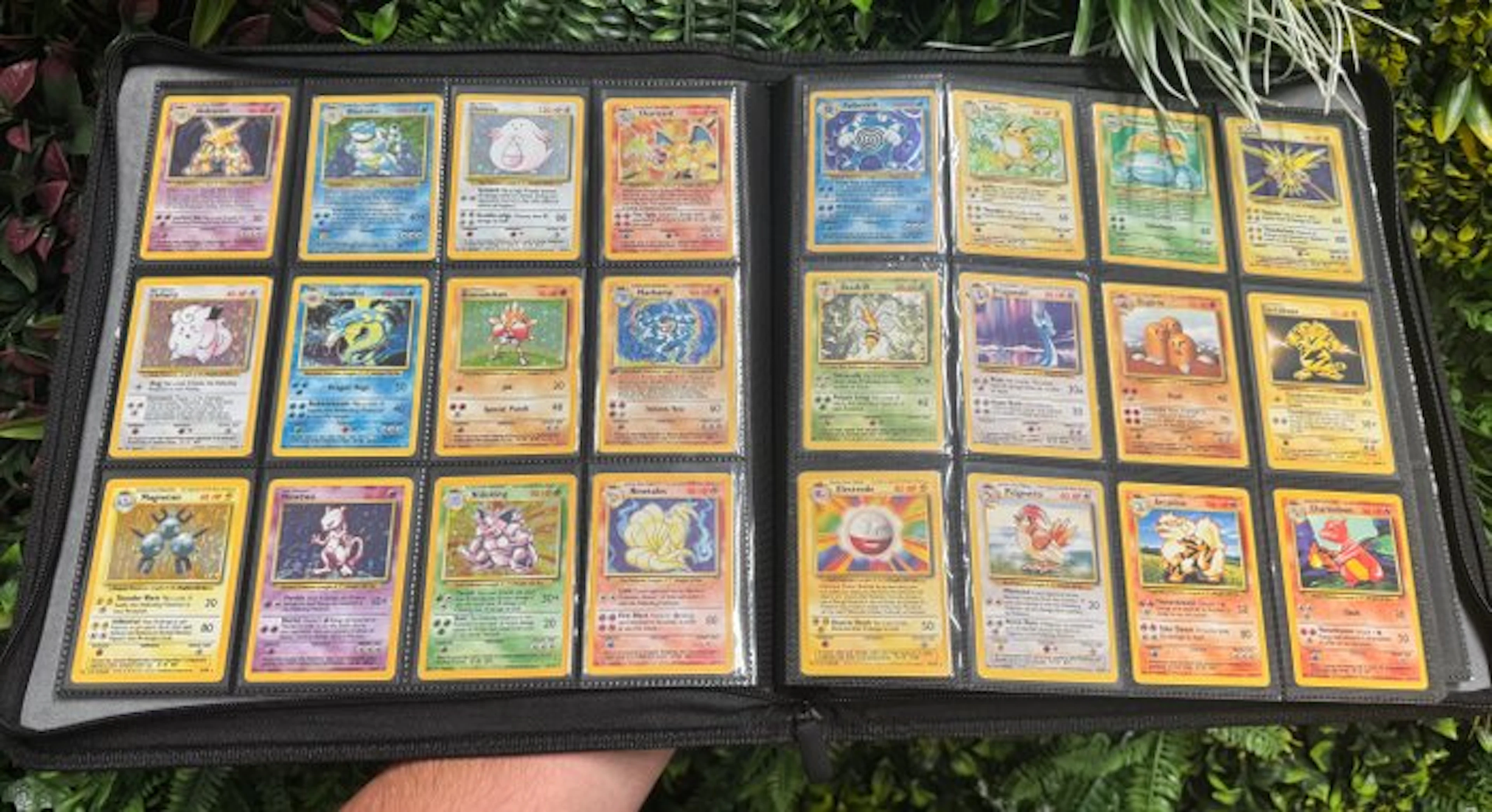 Pokémon - 102 Card Pokemon 100% COMPLETE Base Set English...