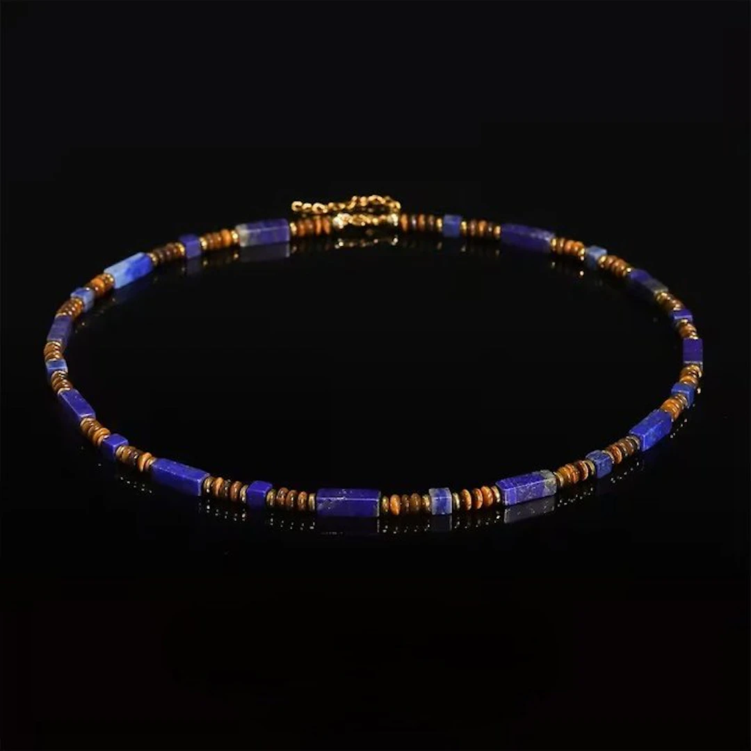 Elegant artisanal necklace - natural lapis lazuli and...