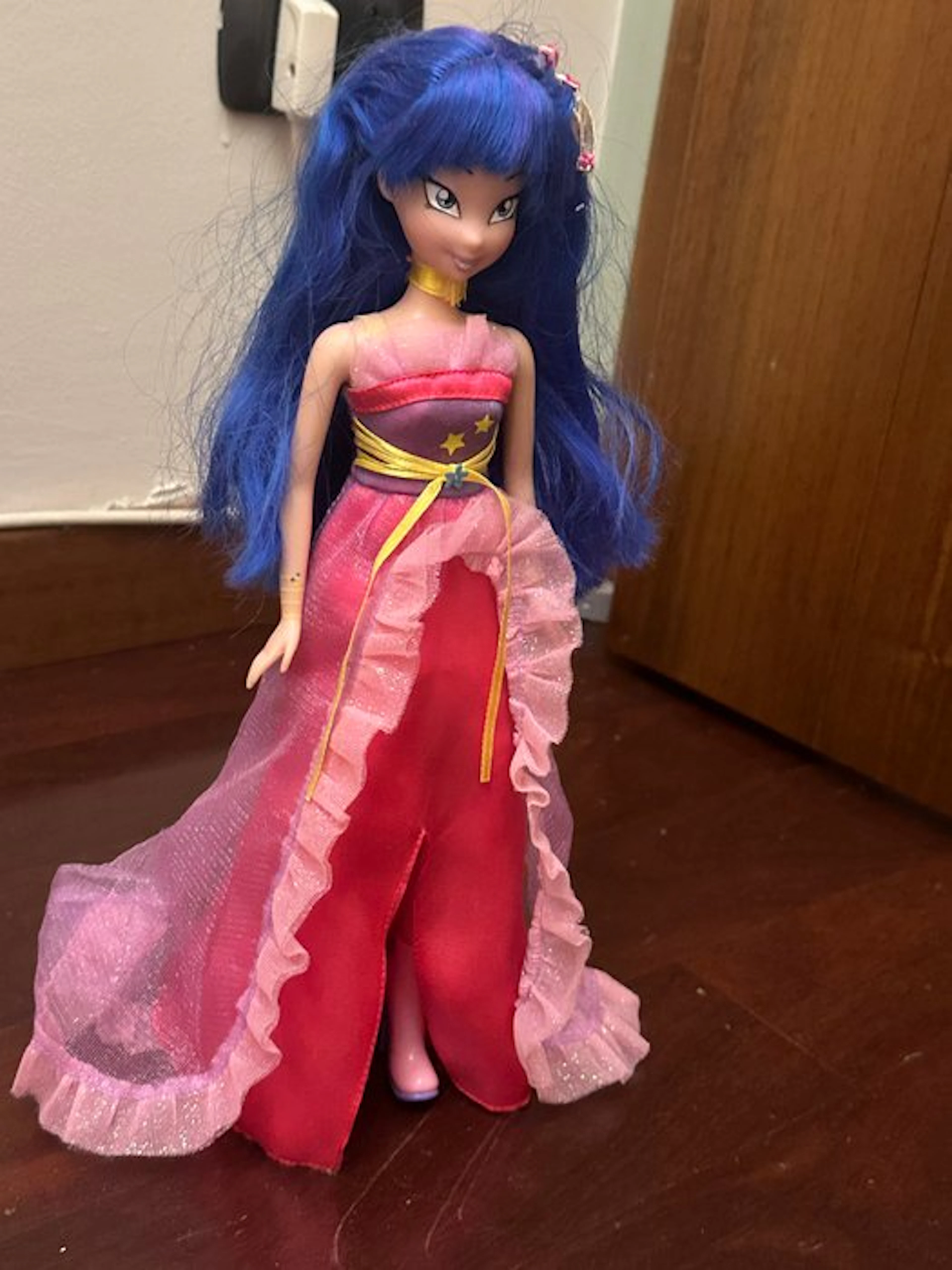 giochi preziosi - Doll Musa (Winx) cammina davvero